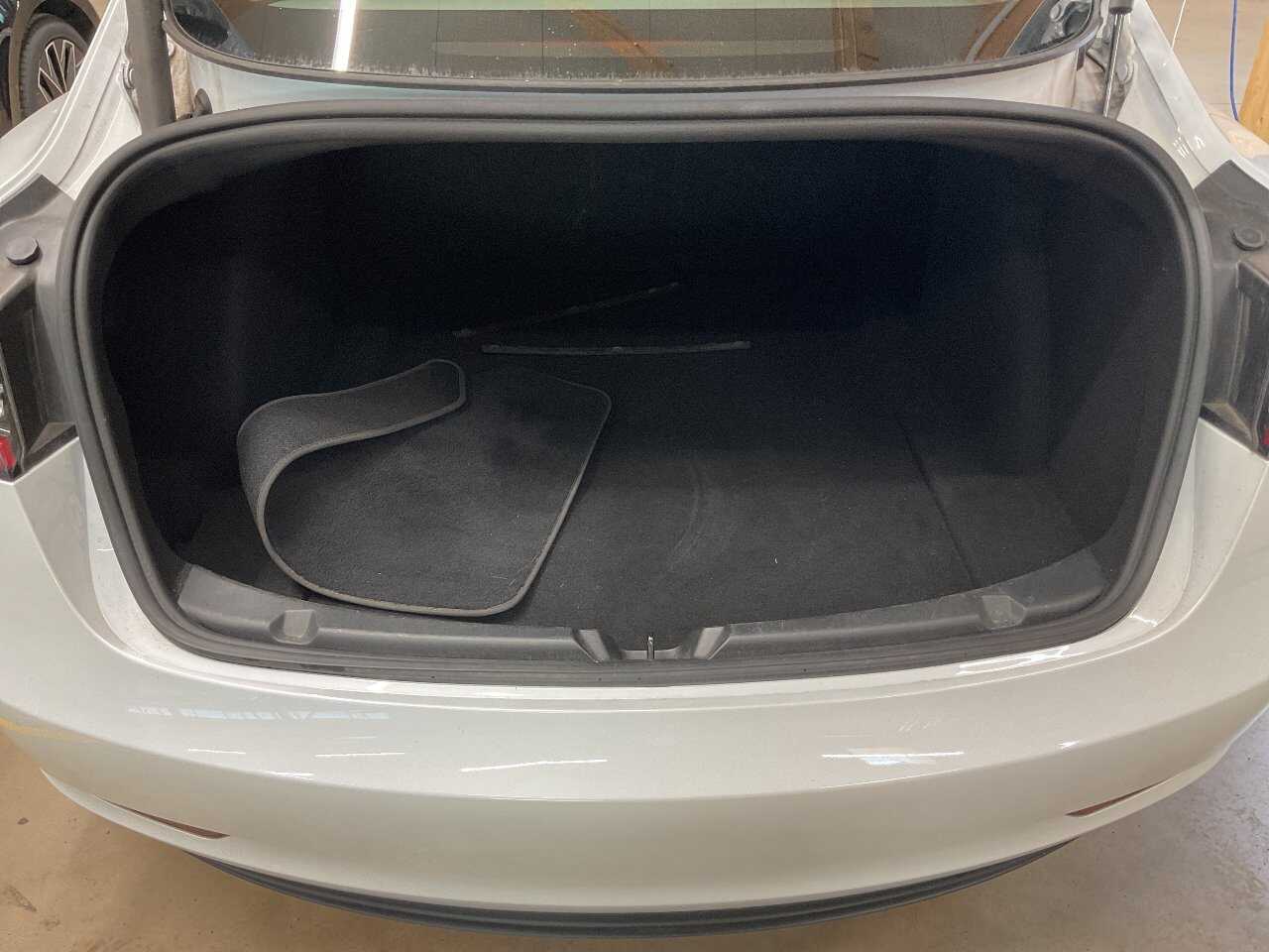 Tesla Model 3 KLIMA LED PANO SHZ KAMERA 8
