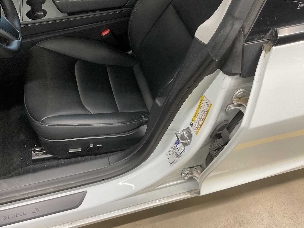 Tesla Model 3 KLIMA LED PANO SHZ KAMERA 10