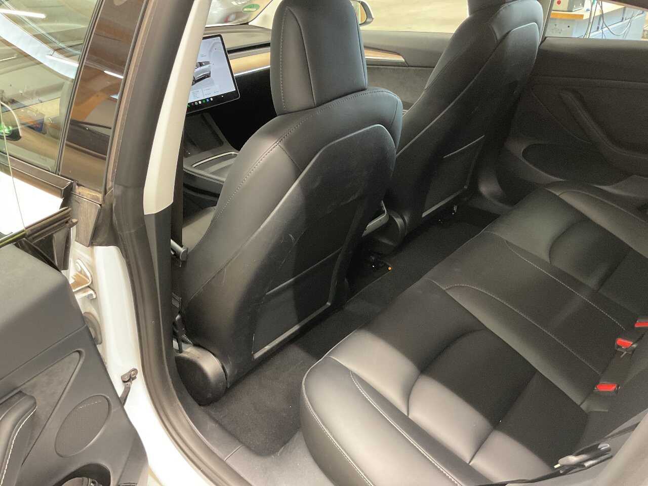 Tesla Model 3 KLIMA LED PANO SHZ KAMERA 11