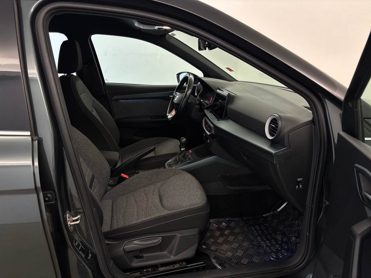 Seat Arona 1.0 TSI Xperience Navi LED PDC SHZ 6