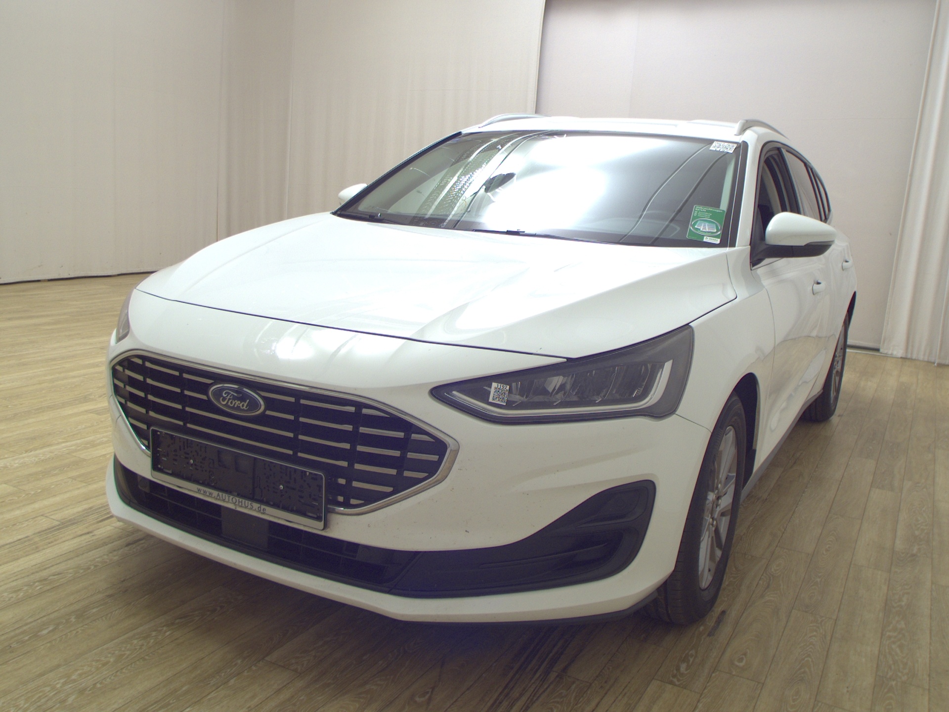 Ford Focus Turnier 1.5 EB Titanium Navi LED AHK RFK ACC 2