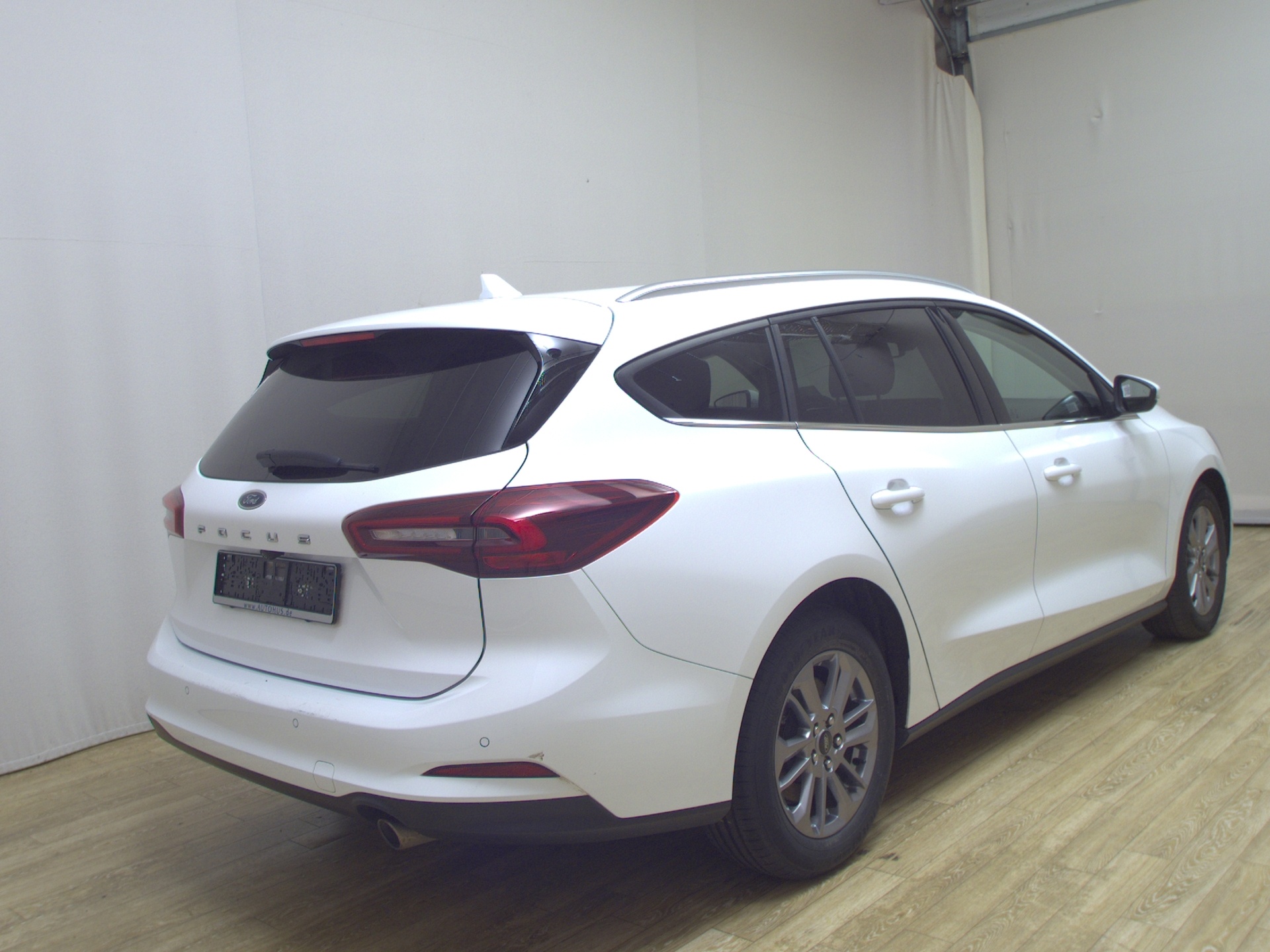Ford Focus Turnier 1.5 EB Titanium Navi LED AHK RFK ACC 4