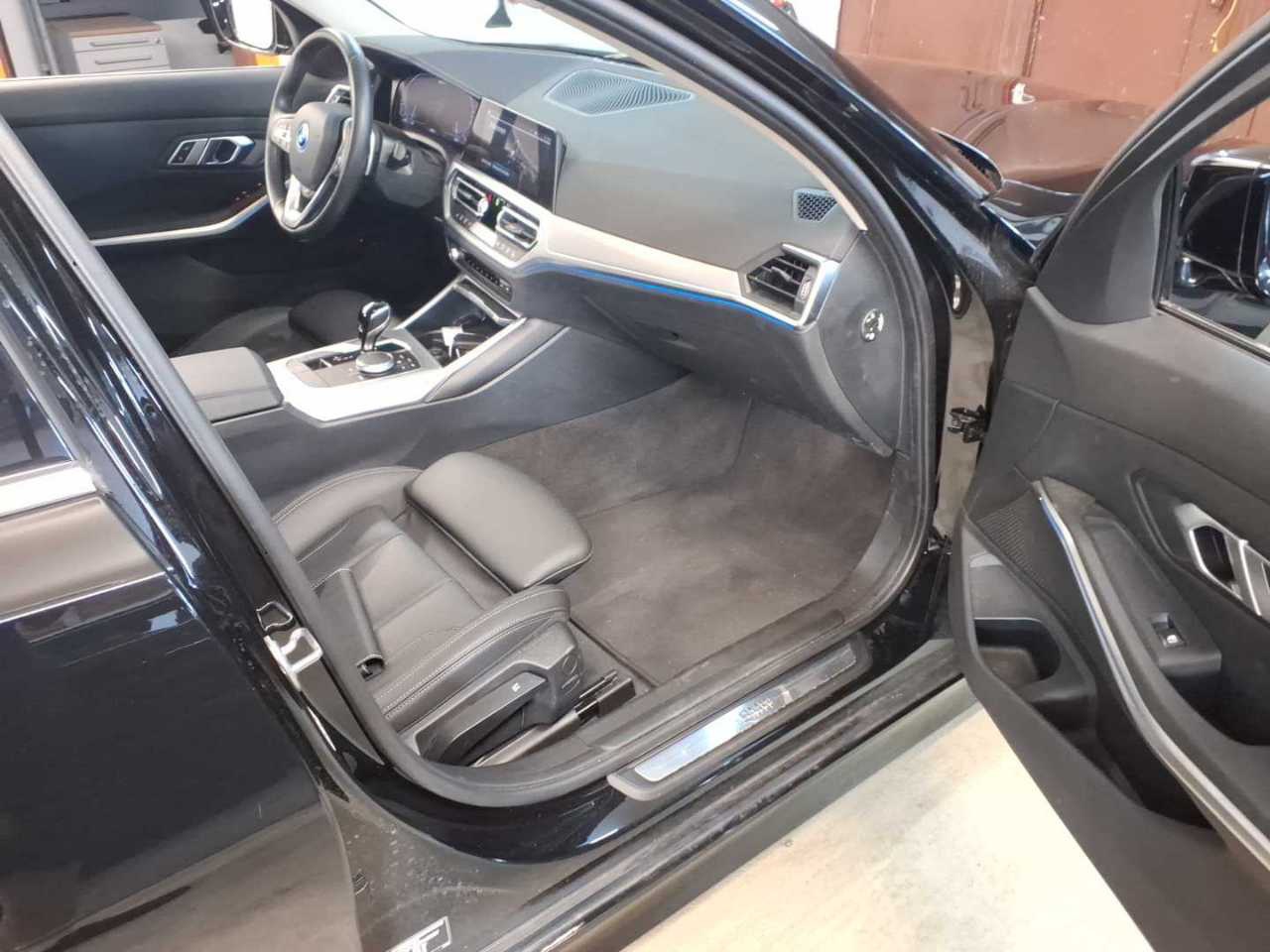 BMW 330e Touring xDr Luxury-Line LED SPORTSITZE SHZ HUD PDC 6