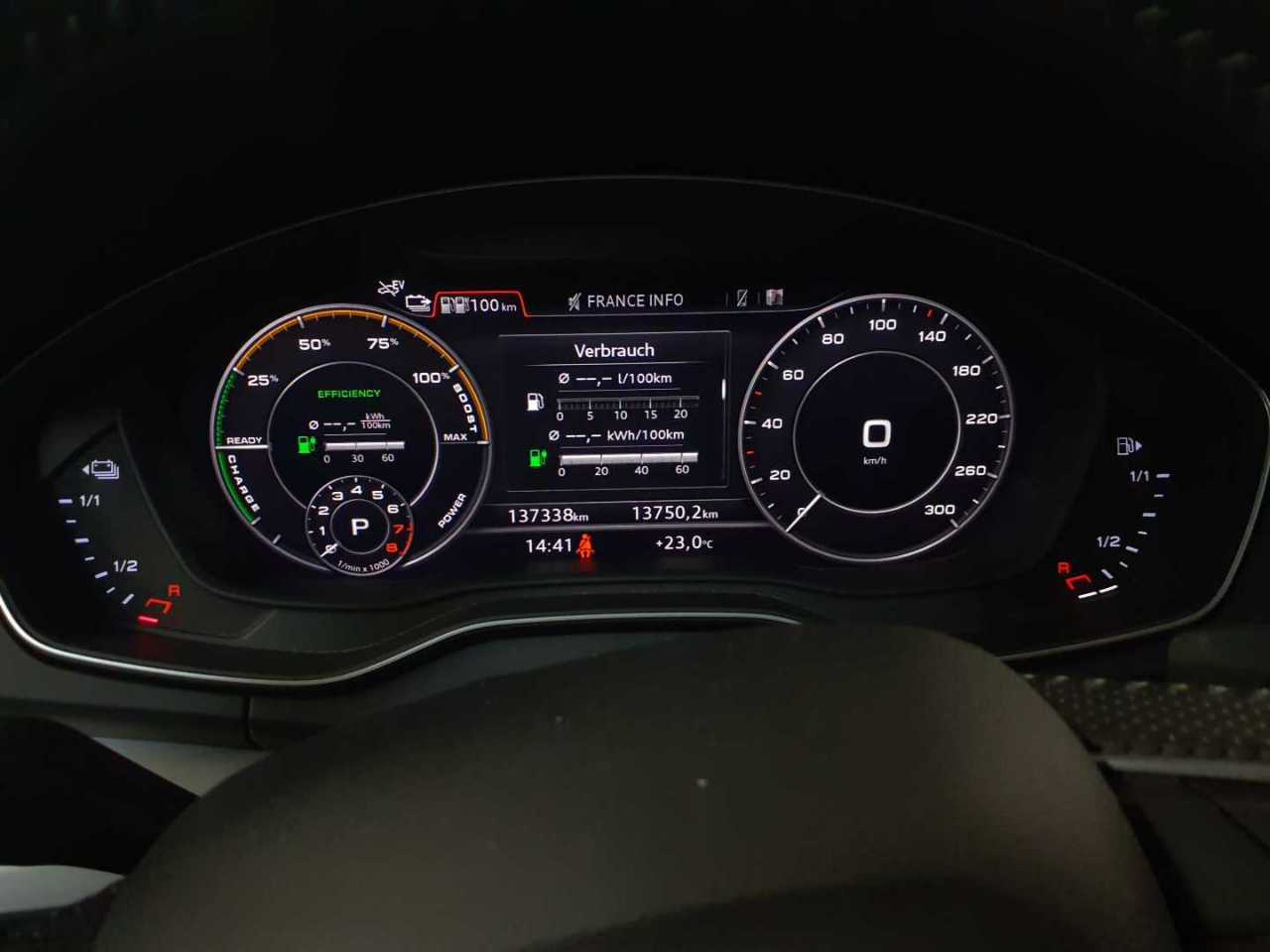 Audi Q5 50 TFSI e Qu. sport NAVI LED Shz PANO HuD 9
