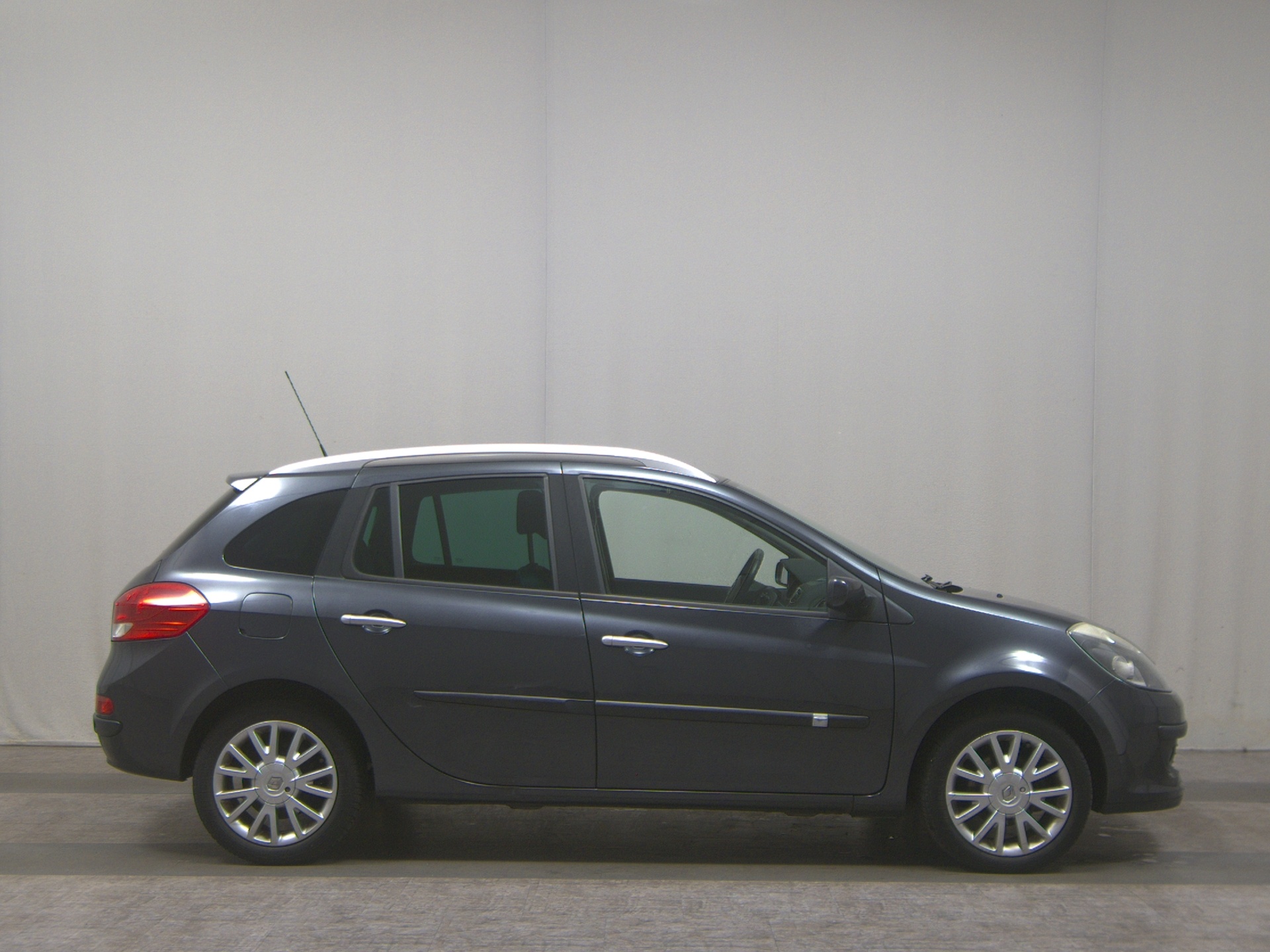 Renault Clio 1.2 16V Exception T-Leder PDC CD Klima