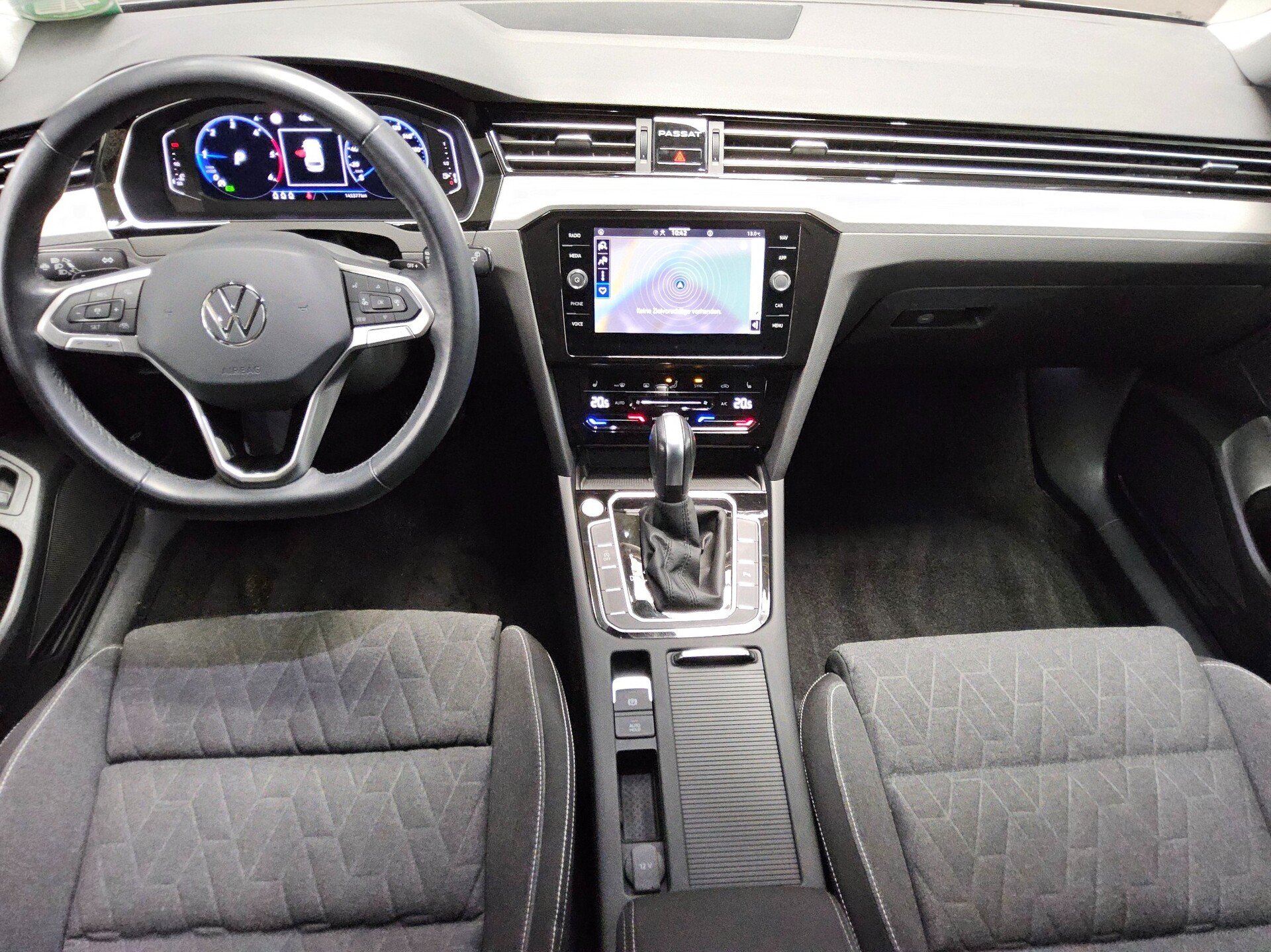 Volkswagen Passat Var. 2.0 TDI Business Navi LED AID RfK 5