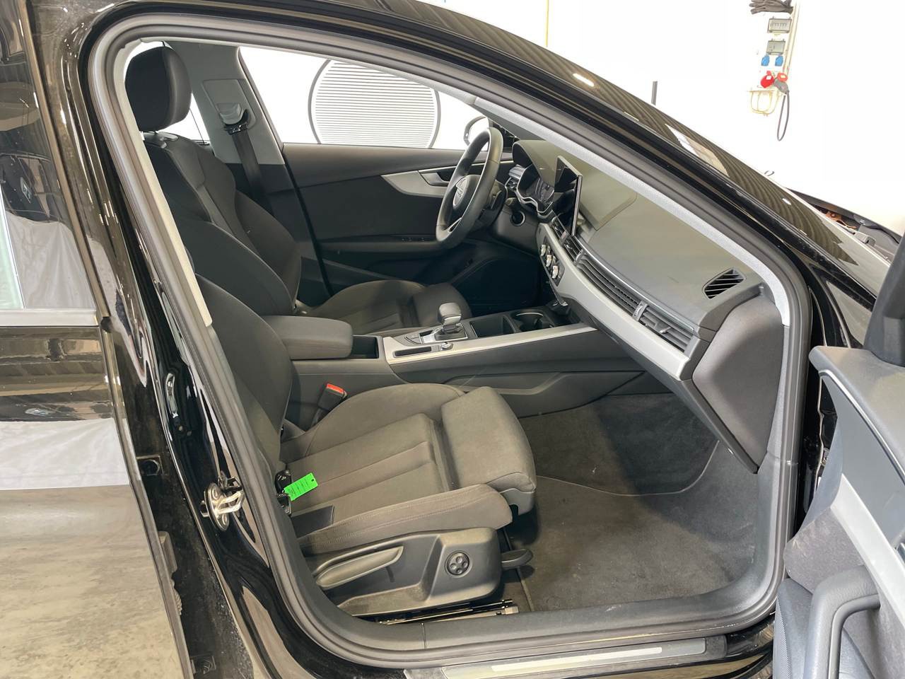 Audi A4 Avant 35 TDI NAVI KLIMAAUT LED SPORTSITZE SHZ 6