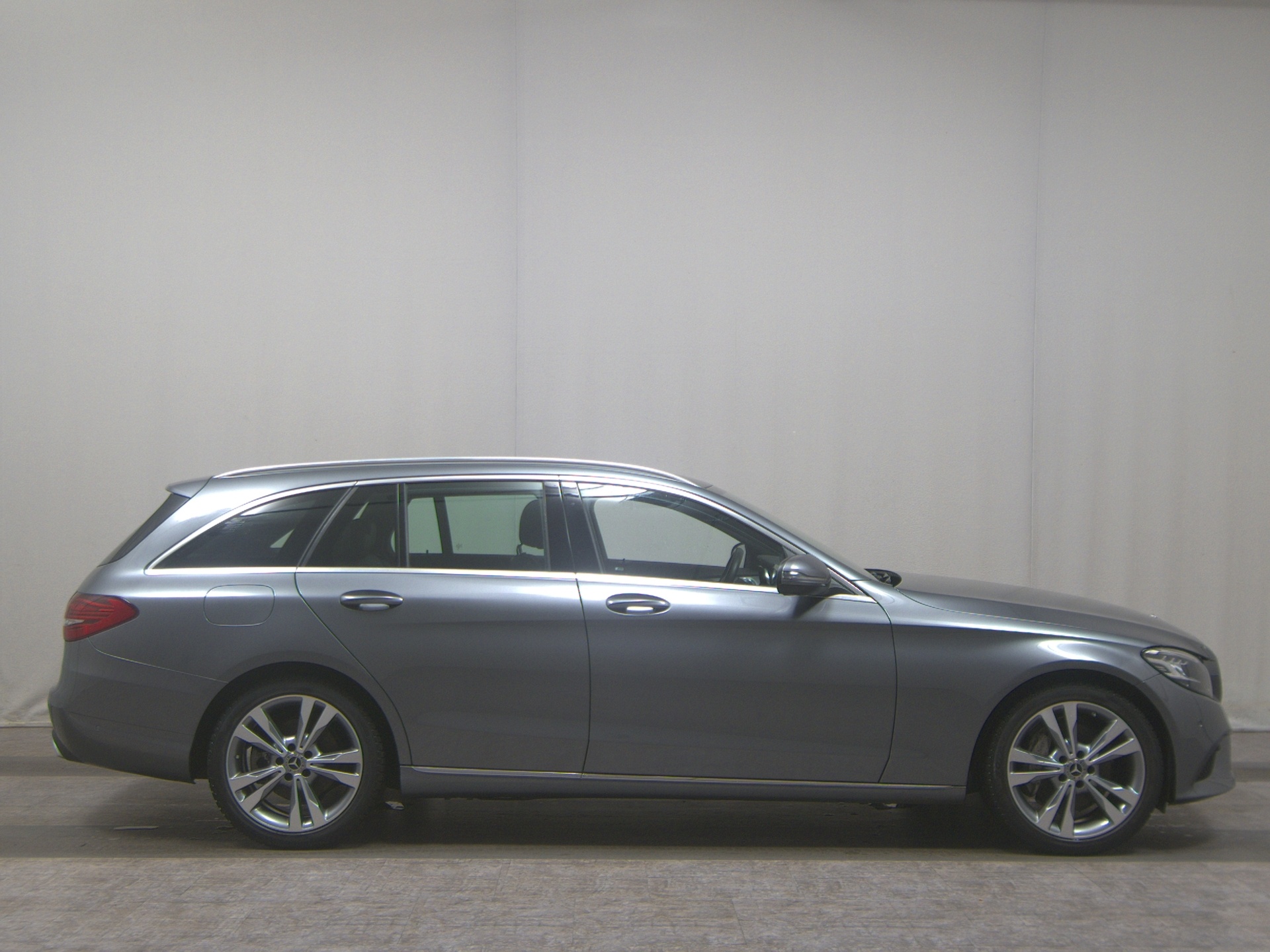 Mercedes-Benz C 220 T d Avantgarde Navi LED Pano Burmester