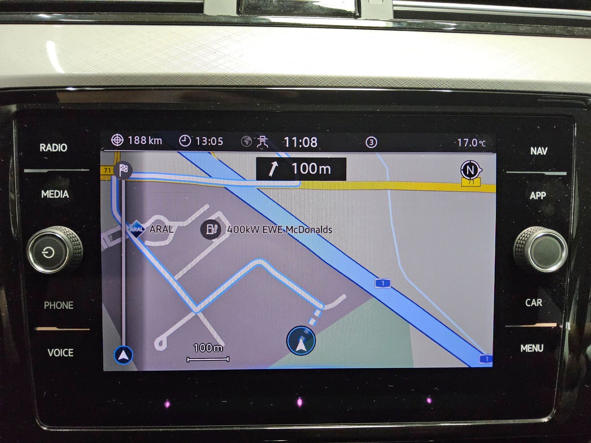 Volkswagen Passat Var. 2.0 TDI Business Navi LED RFK ACC 7