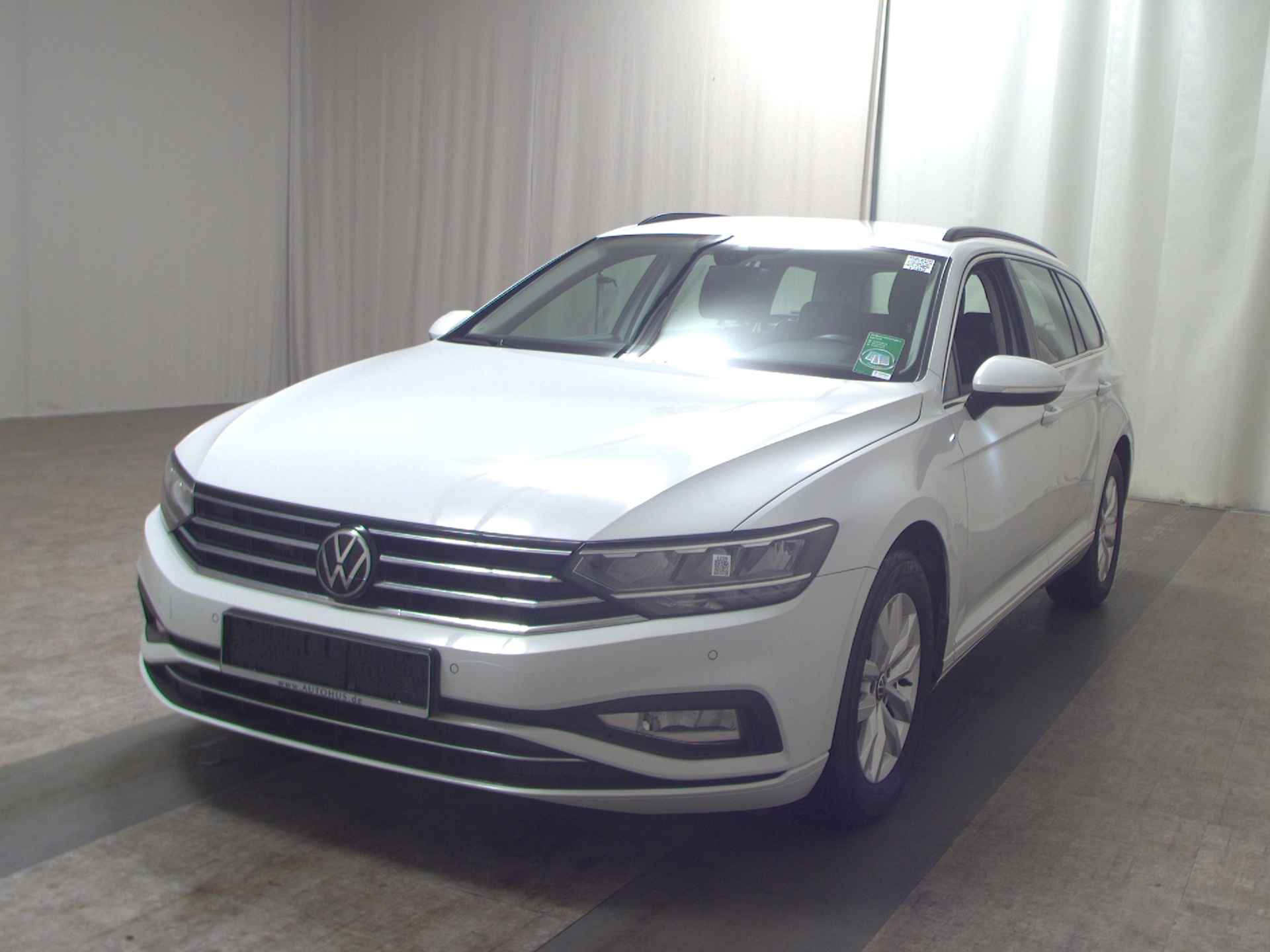 Volkswagen Passat Var. 2.0 TDI Business Navi LED RFK ACC 2