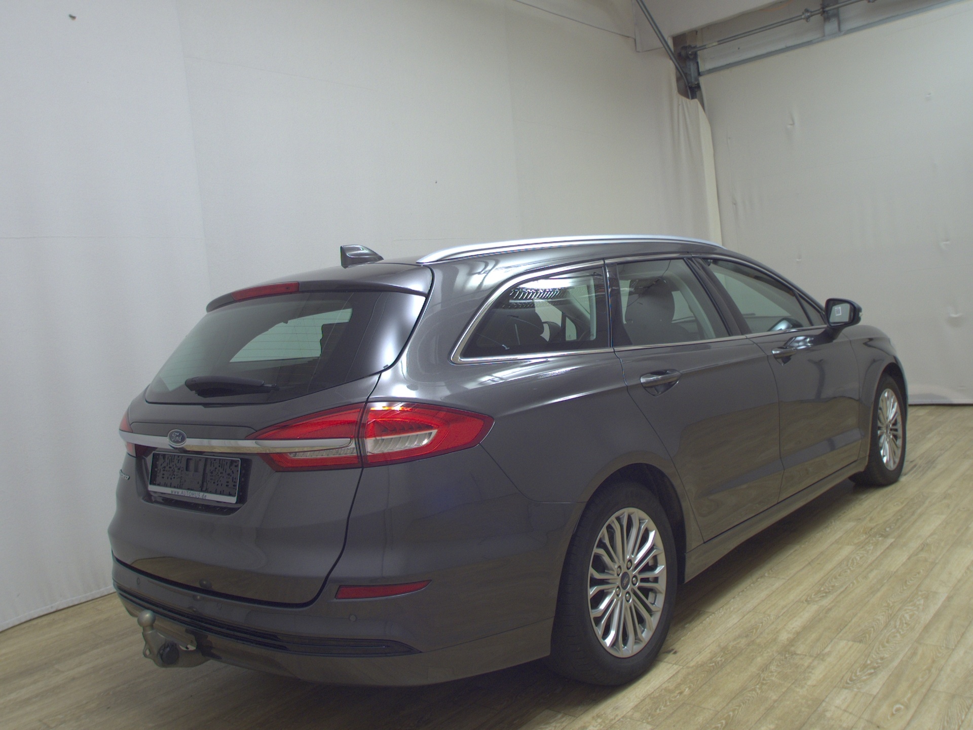 Ford Mondeo Turnier 2.0 EB Titanium Navi Shz AHK PDC 4