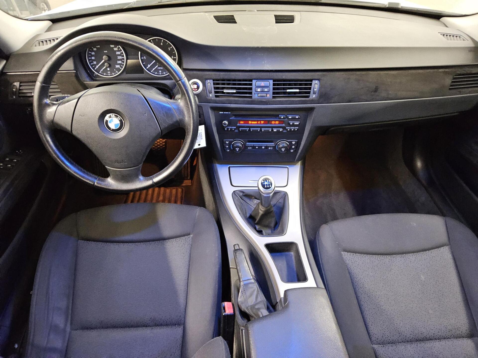BMW 320i Klima ABS Radio HU 02/27 5