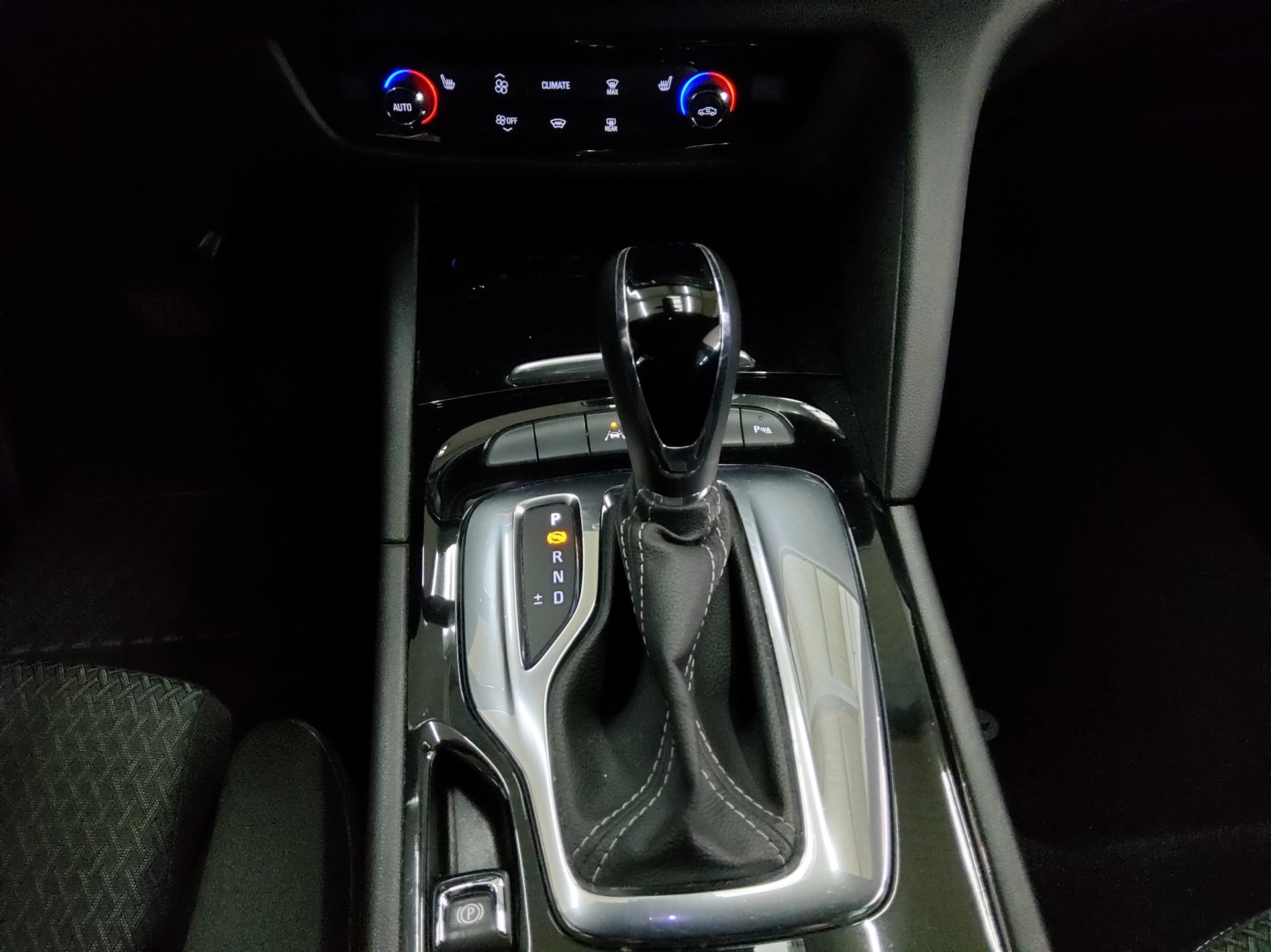 Opel Insignia ST 2.0 D Business Ed. Navi LED Keyless 6