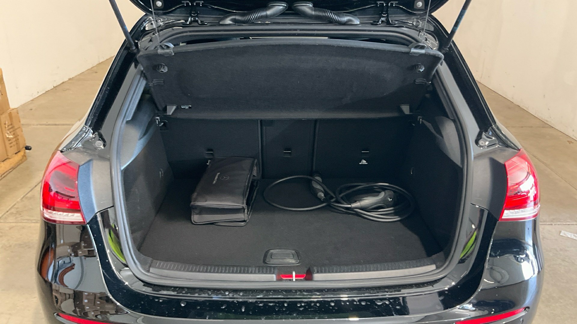 Mercedes-Benz A 250 e Progressive NAVI KLIMAAUT LED SPORTSITZE SHZ 11