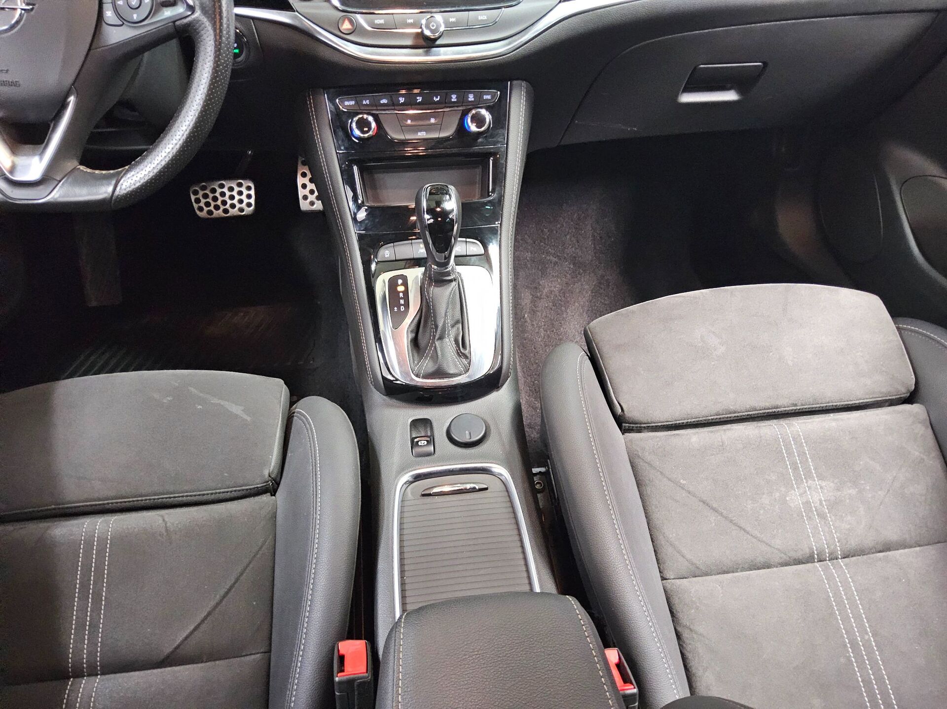 Opel Astra 1.5 D Elegance T-Leder Navi AHK DAB 6