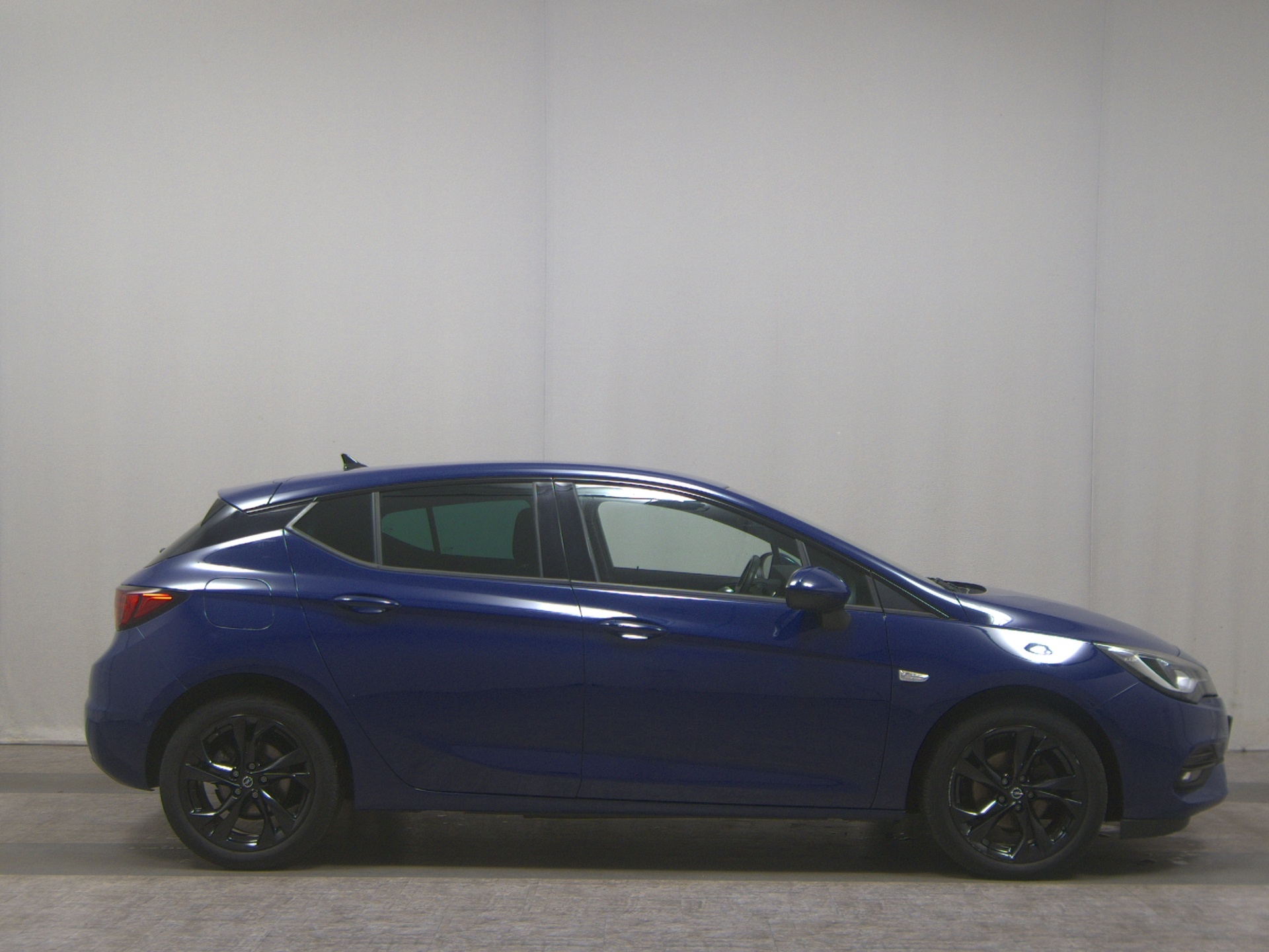 Opel Astra 1.5 D Elegance T-Leder Navi AHK DAB