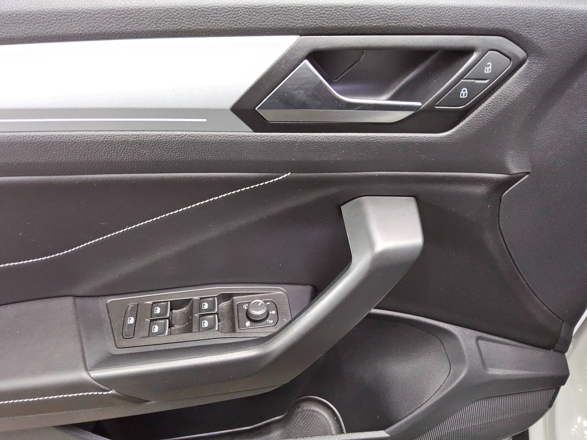 Volkswagen T-Roc 1.0 TSI Goal Navi LED AID PDC SHZ 10