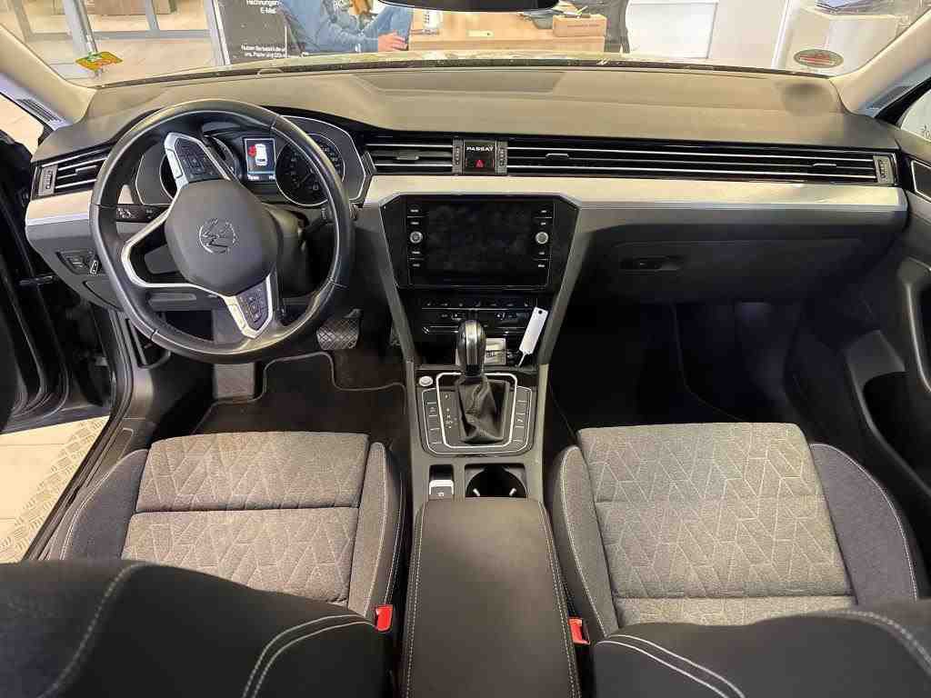 Volkswagen Passat Var. 2.0 TDI Business Navi LED RFK 5