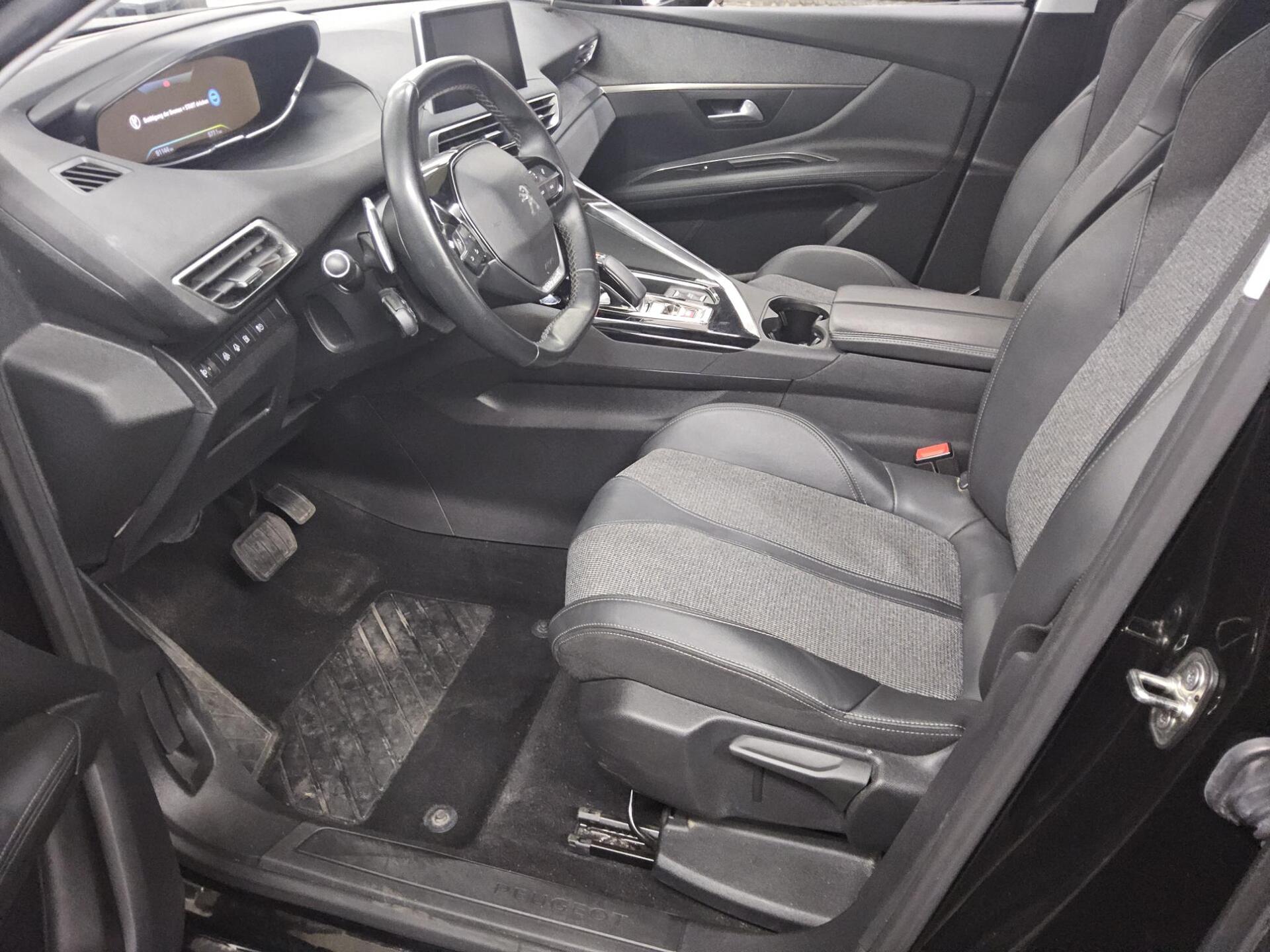 Peugeot 3008 Hybrid 225 Allure Navi AHK ACC RfK 9