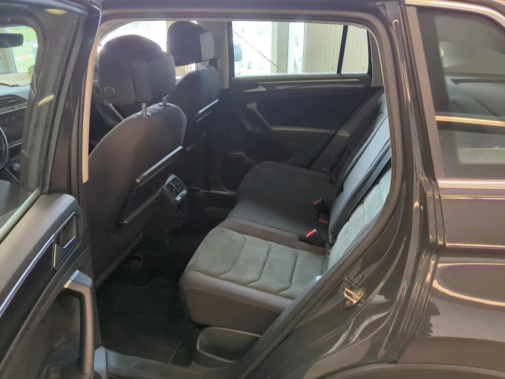 Volkswagen Tiguan 2.0 TDI Highline NAVI LED AID SHZ PDC 10
