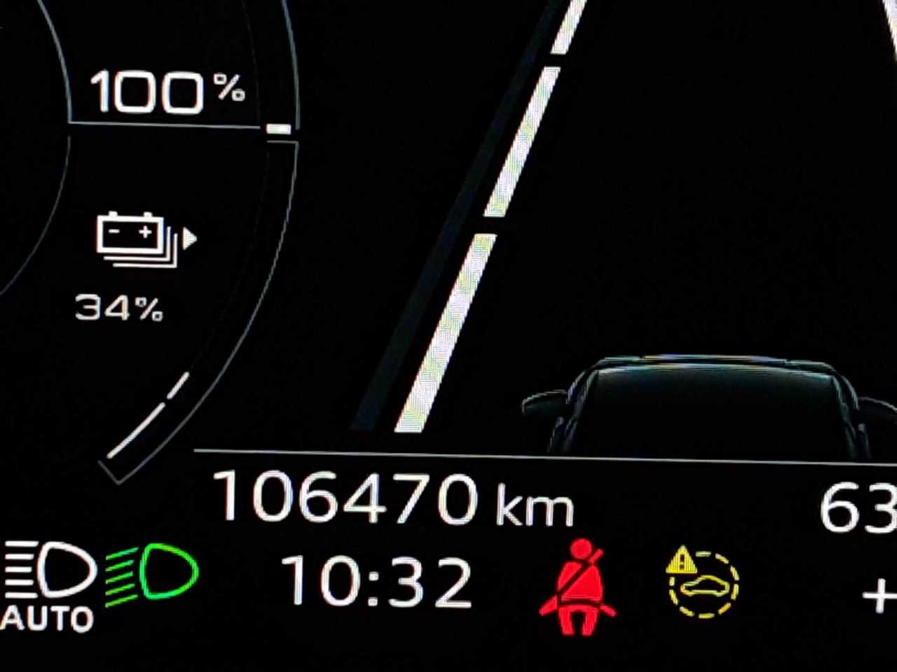 Audi Q4 e-tron Sportback 40 NAVI KLIMAAUT LED SPORTSITZE SHZ 10