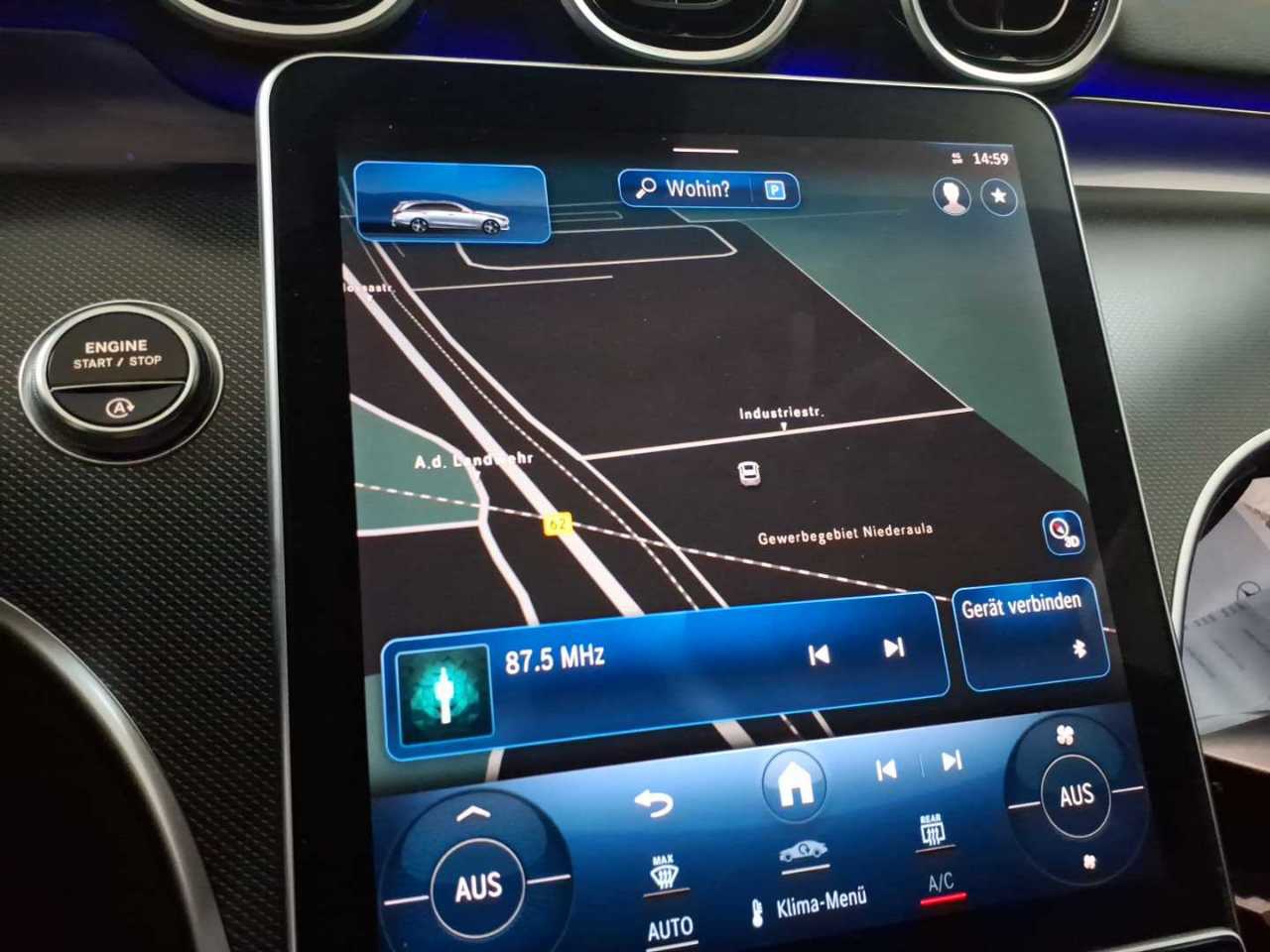 Mercedes-Benz C 200 T d Avantgarde T-LEDER NAVI SHZ RFK LED 10