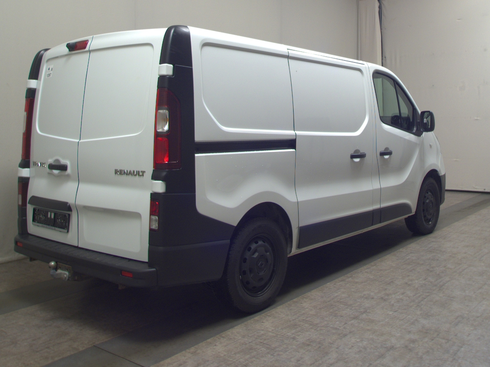 Renault Trafic L1H1 2.0 dCi 3 Sitzer Navi Klima AHK RFK 4