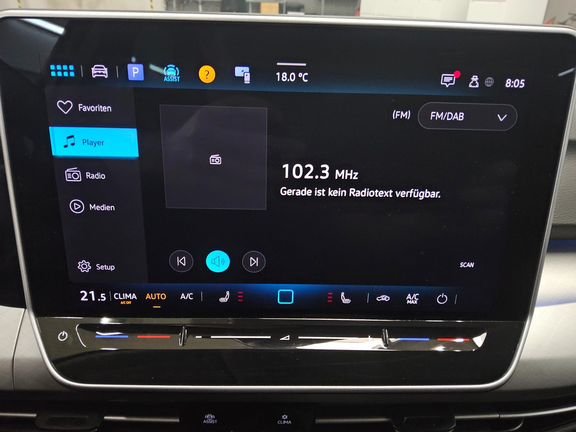 Volkswagen Golf-8 1.5 TSI Life LED DC-Pro ACC PDC Shz 7