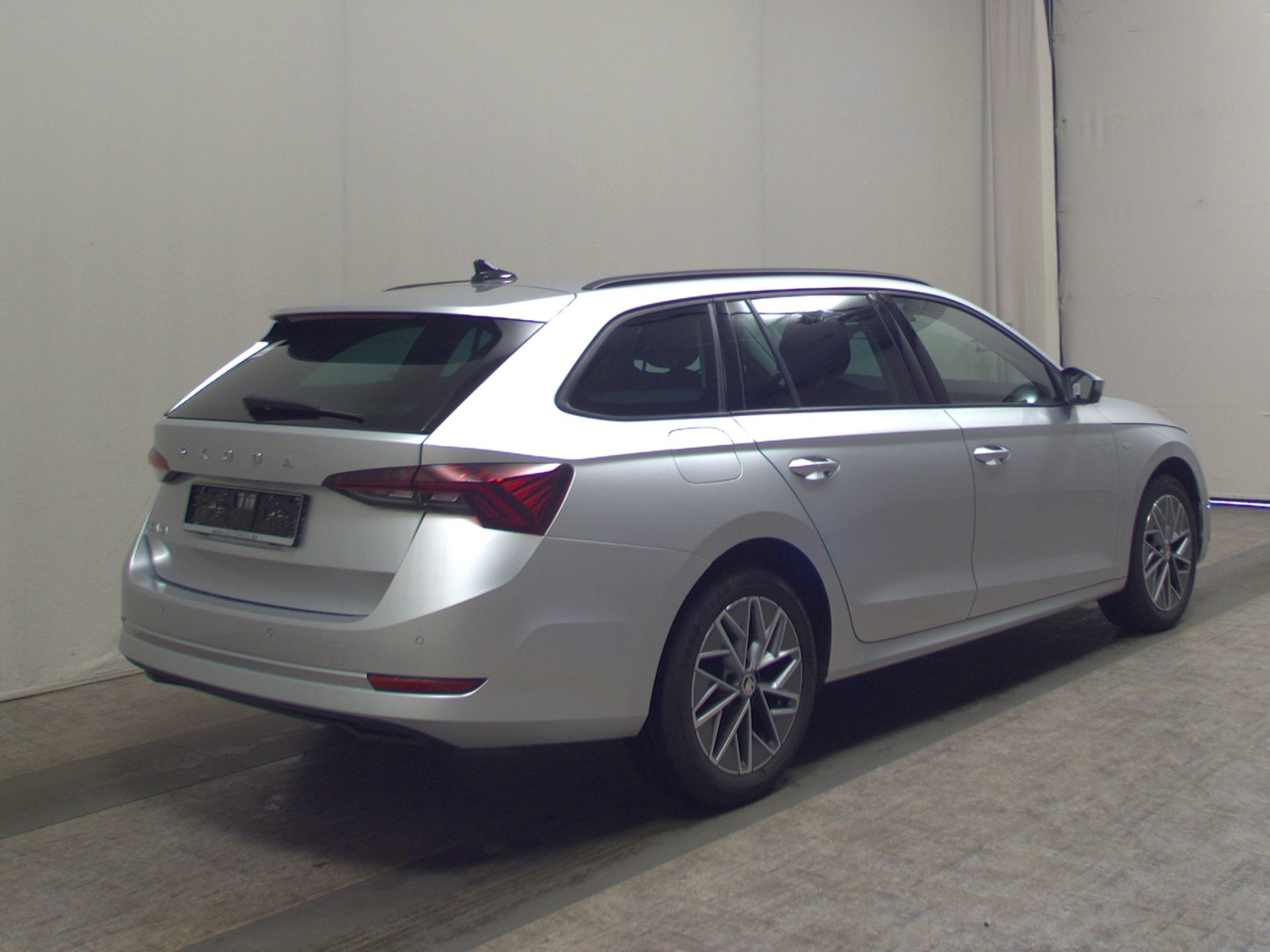 Skoda Octavia Kombi 2.0 TDI Ambition Navi LED Virtual PDC 4
