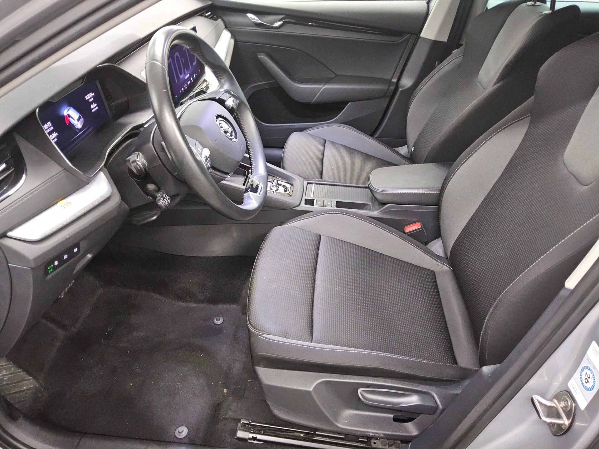 Skoda Octavia Kombi 2.0 TDI Ambition Navi LED Virtual PDC 9