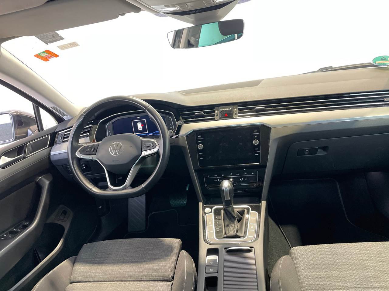 Volkswagen Passat Variant 2.0 TDI Business NAVI LED AID SHZ HUD 5