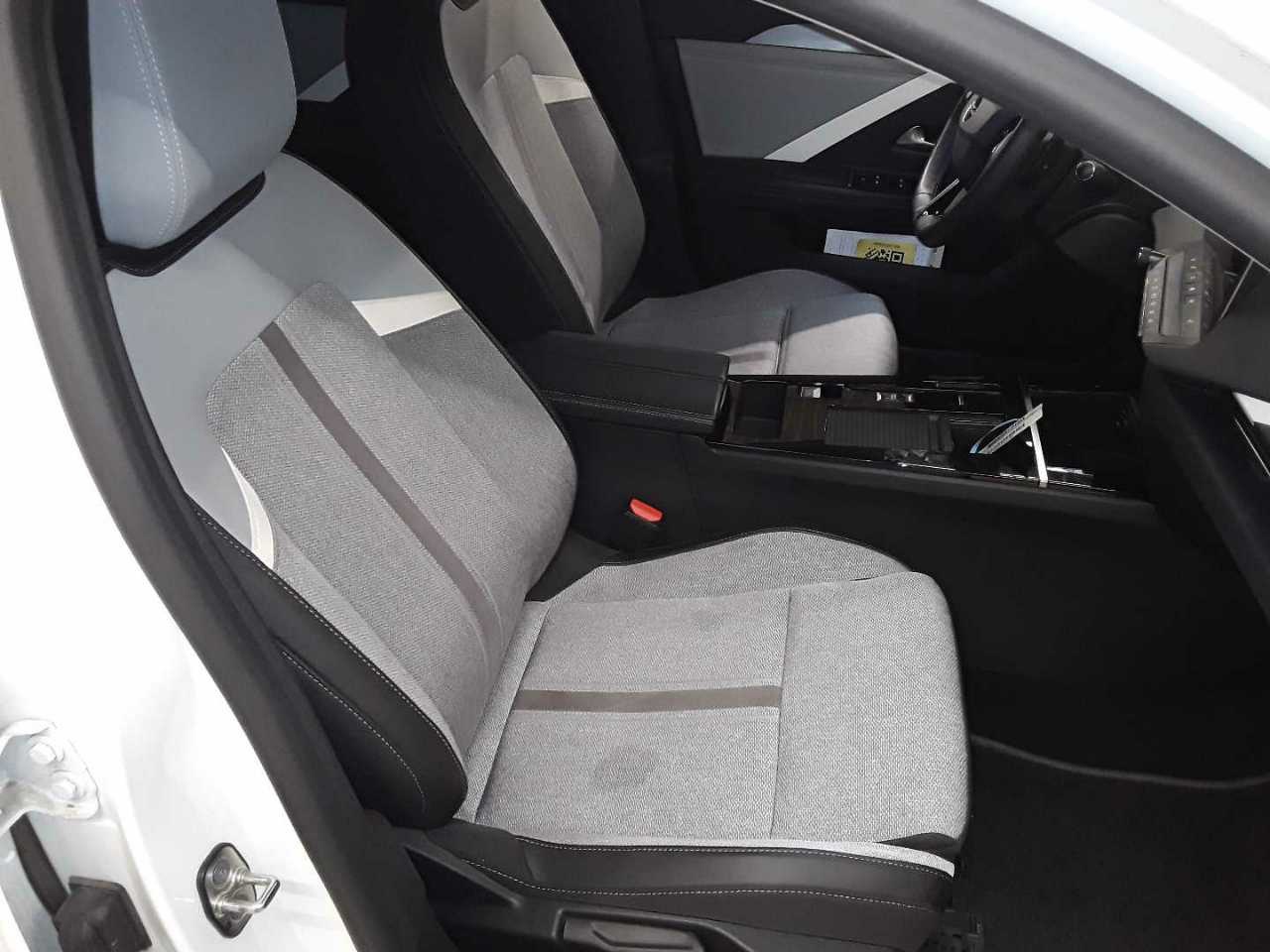 Opel Astra ST 1.5 D Business Elegance T-LEDER NAVI KLIMAAUT LED SHZ 8