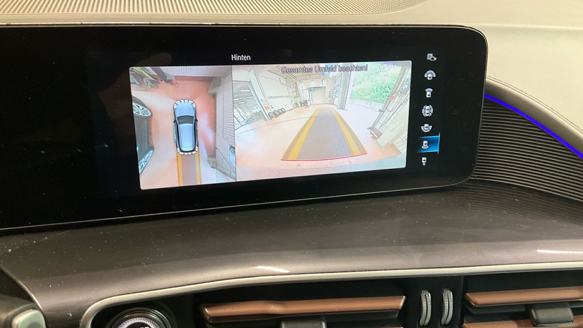 Mercedes-Benz EQC 400 4M NAVI LED SHZ PDC 10
