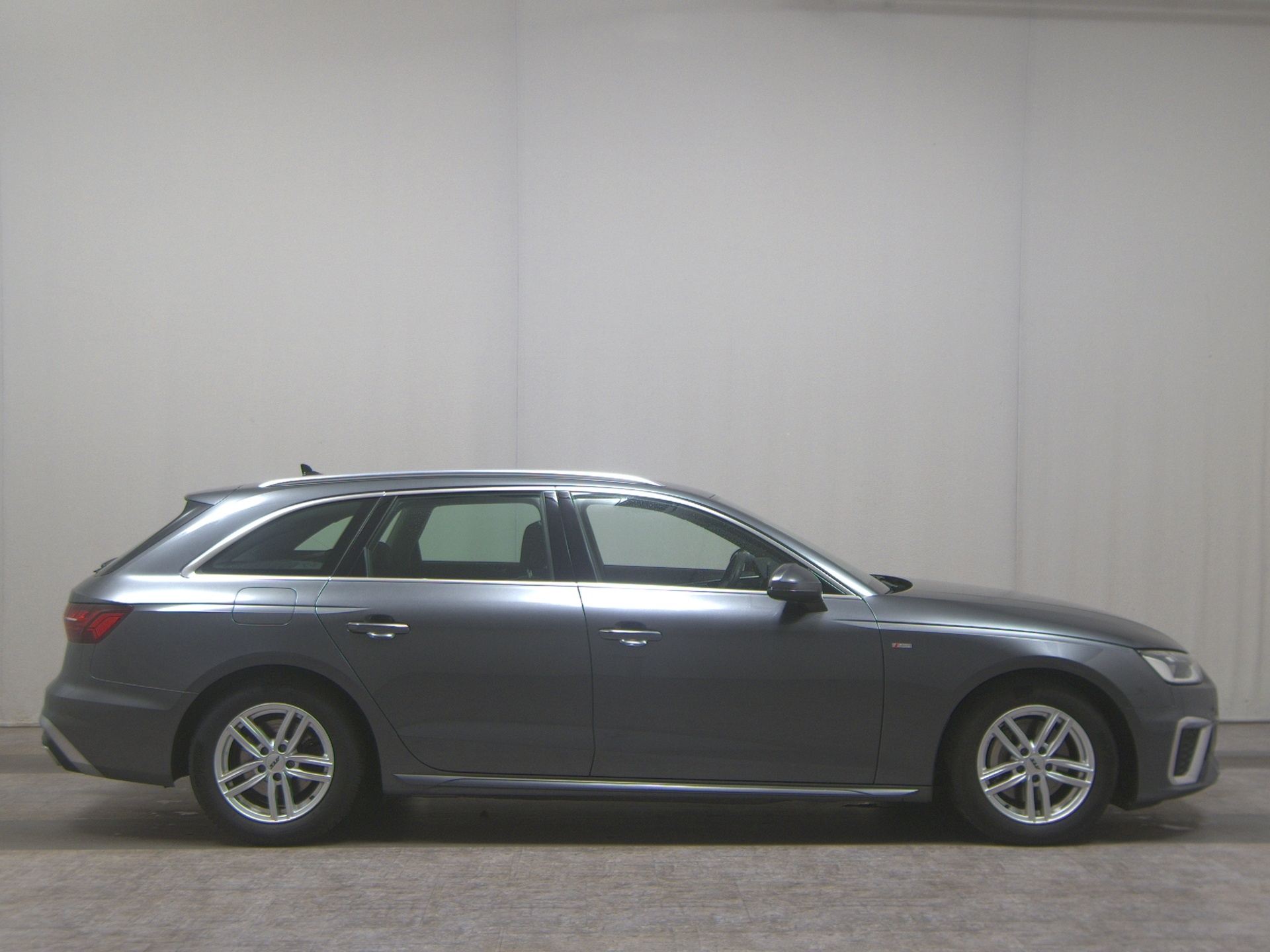 Audi A4 Avant 40 TFSI S-Line Navi LED vc Shz