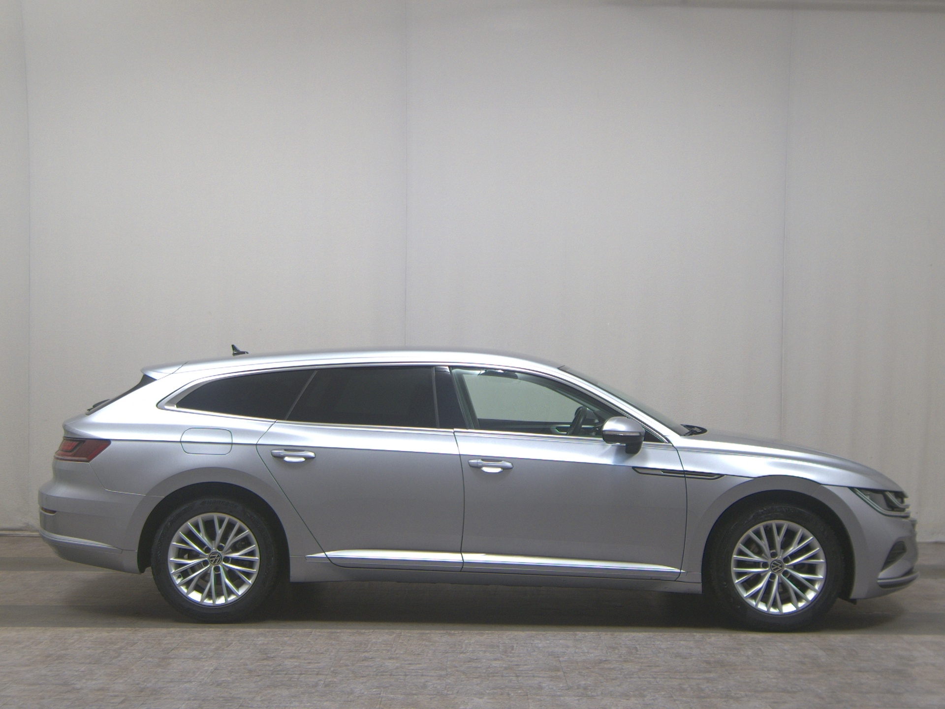 Volkswagen Arteon SB 2.0 TDI Navi LED AID ACC AHK