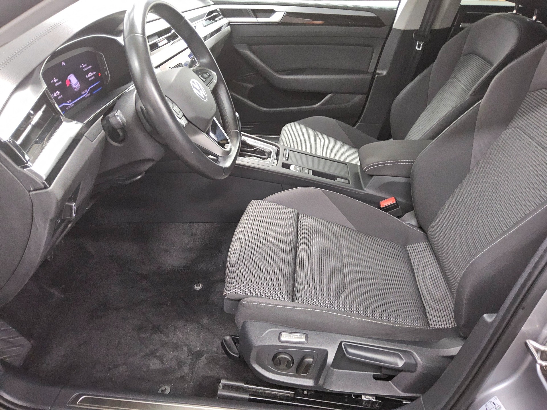 Volkswagen Arteon SB 2.0 TDI Navi LED AID ACC AHK 9