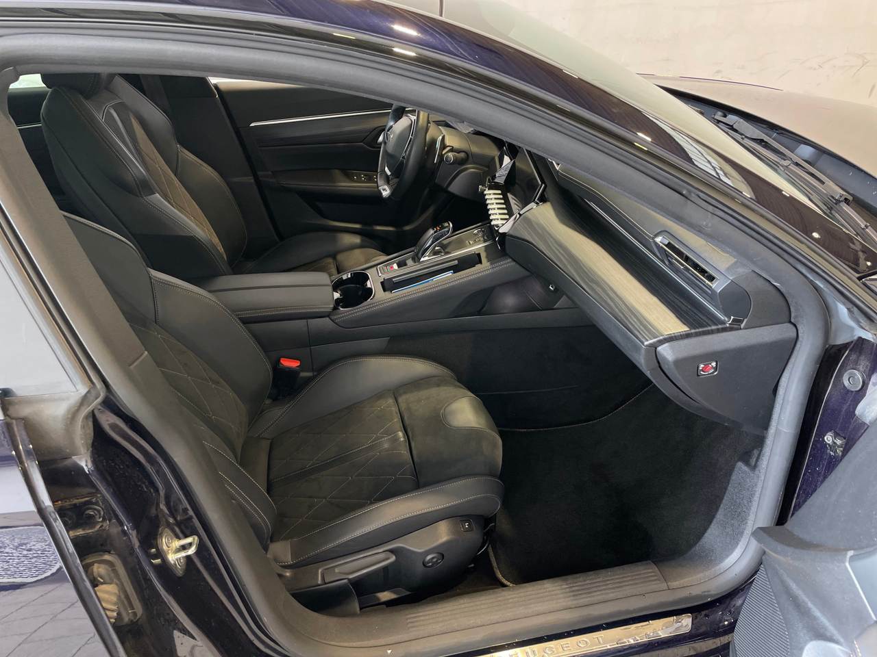 Peugeot 508 GT-Line NAVI KLIMAAUT LED PANO SHZ 6