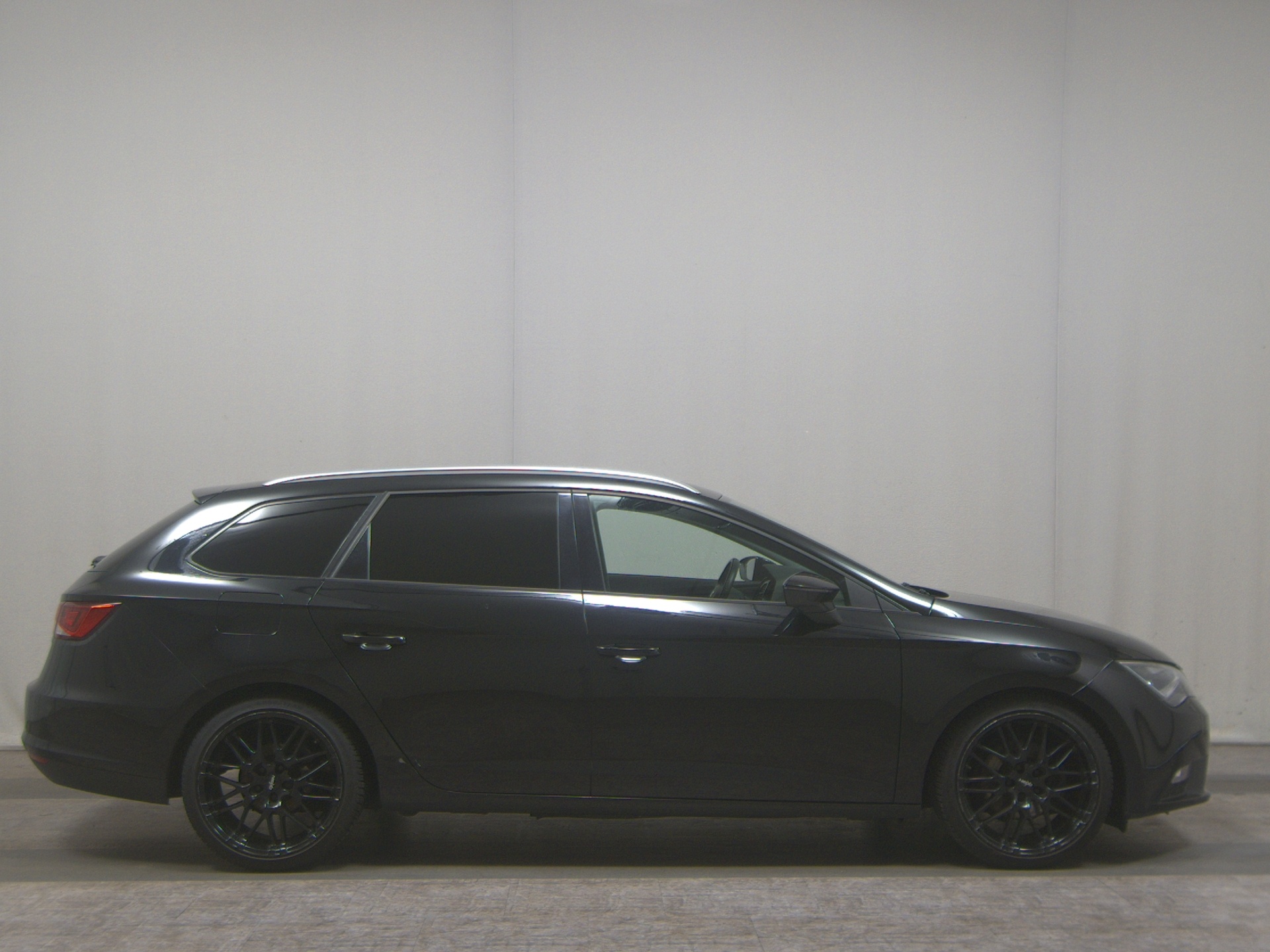 Seat Leon Sportstourer 1.4 TSI Style Navi LED Shz PDC