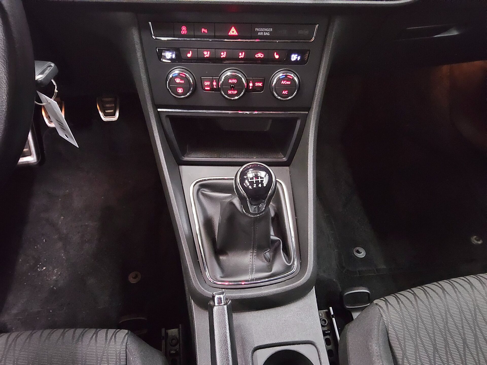 Seat Leon Sportstourer 1.4 TSI Style Navi LED Shz PDC 6