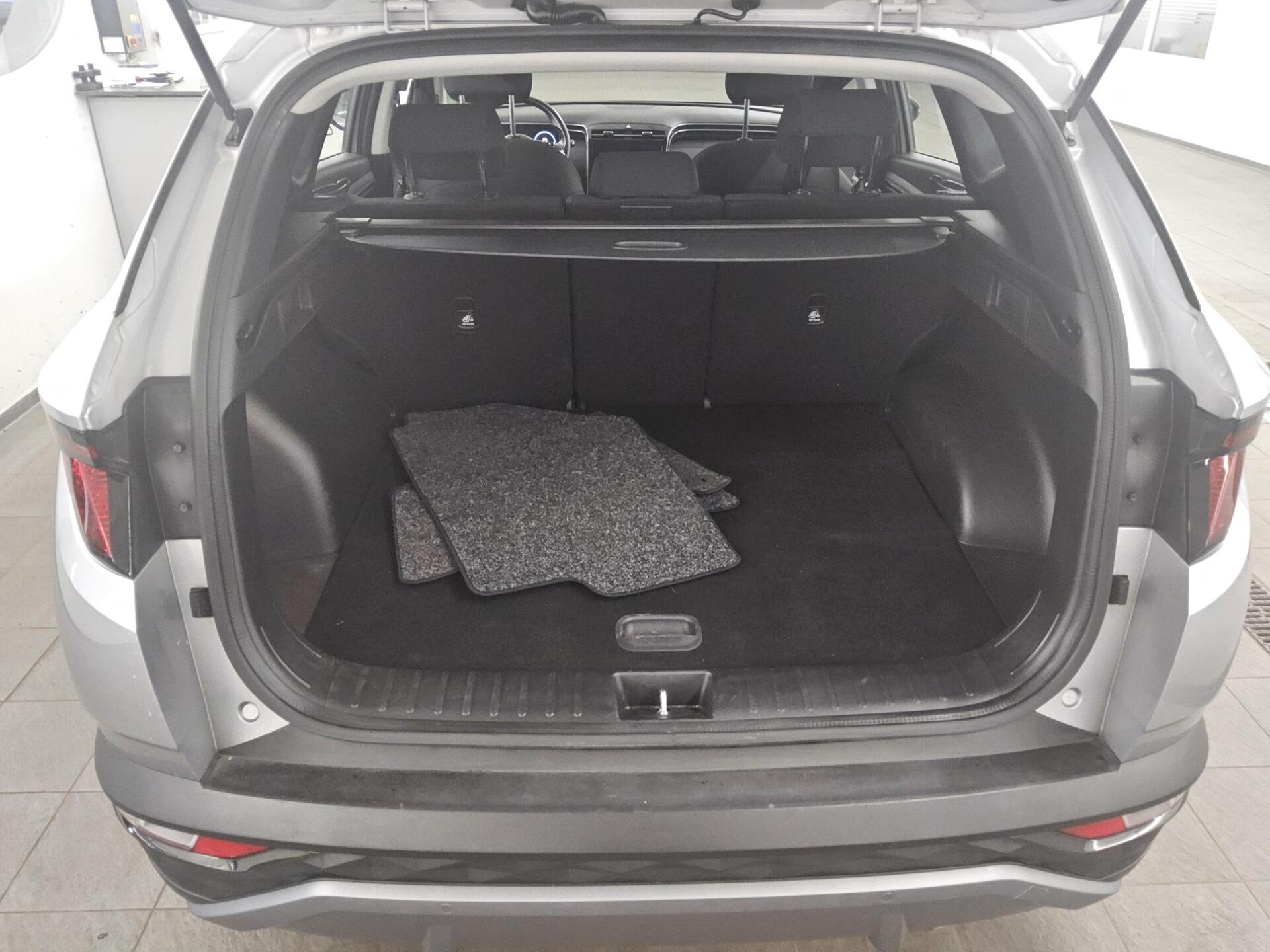 Hyundai Tucson 1.6 CRDI Navi Rückfahrkamera SHZ LED DAB 12