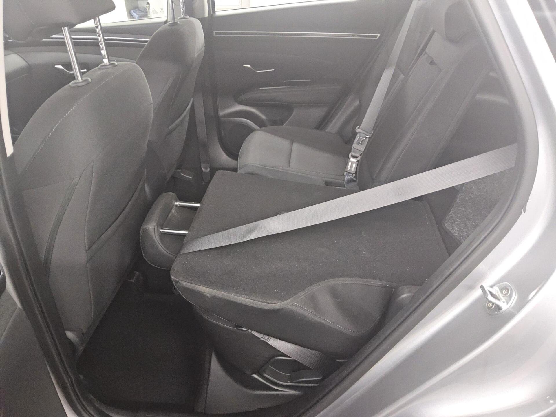 Hyundai Tucson 1.6 CRDI Navi Rückfahrkamera SHZ LED DAB 13