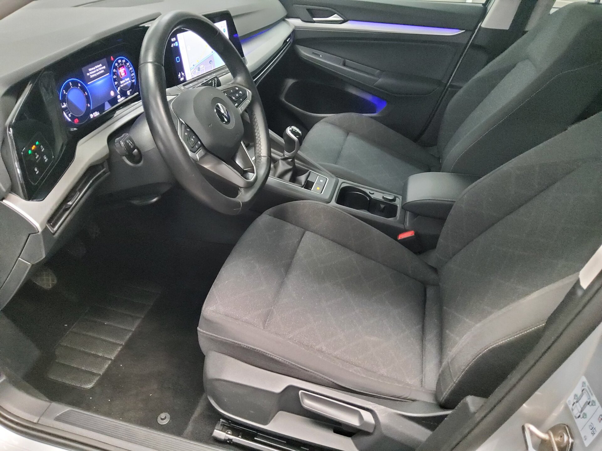 Volkswagen Golf-8 Var. 2.0 TDI Life Navi LED AID PDC Shz BT 9