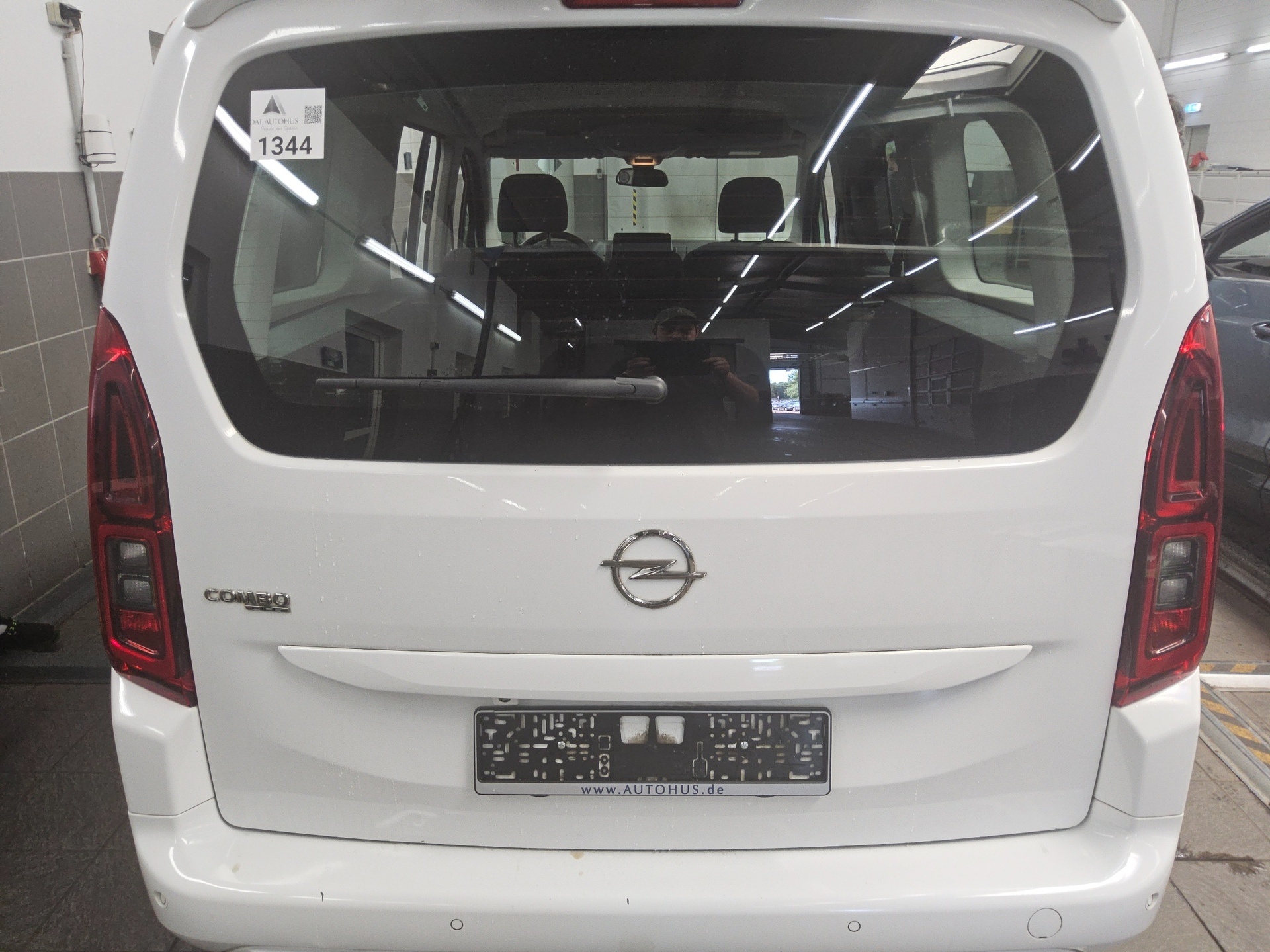Opel Combo Life 1.5 D Edition Navi RfK AHK PDC Shz 10