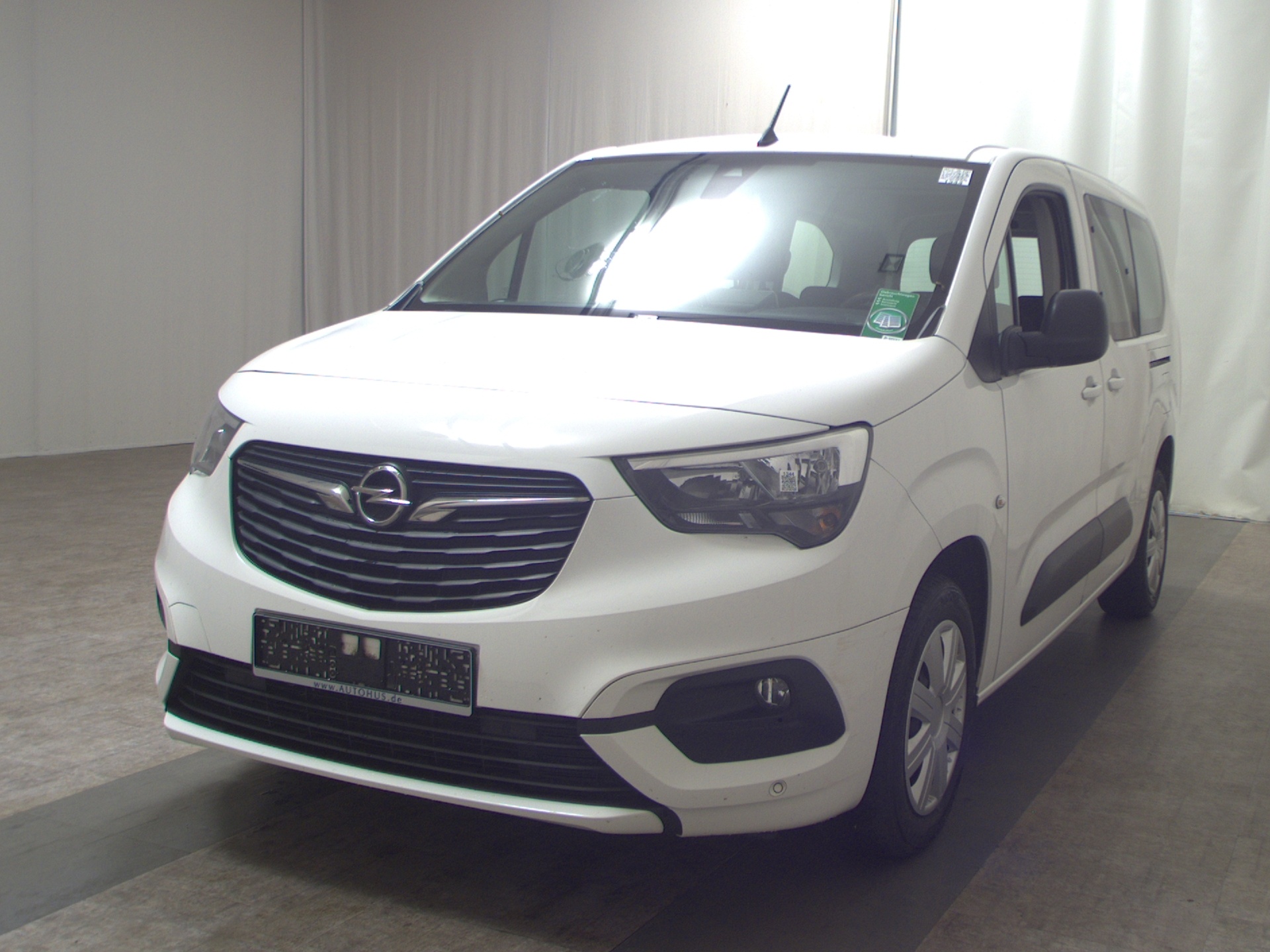 Opel Combo Life 1.5 D Edition Navi RfK AHK PDC Shz 2