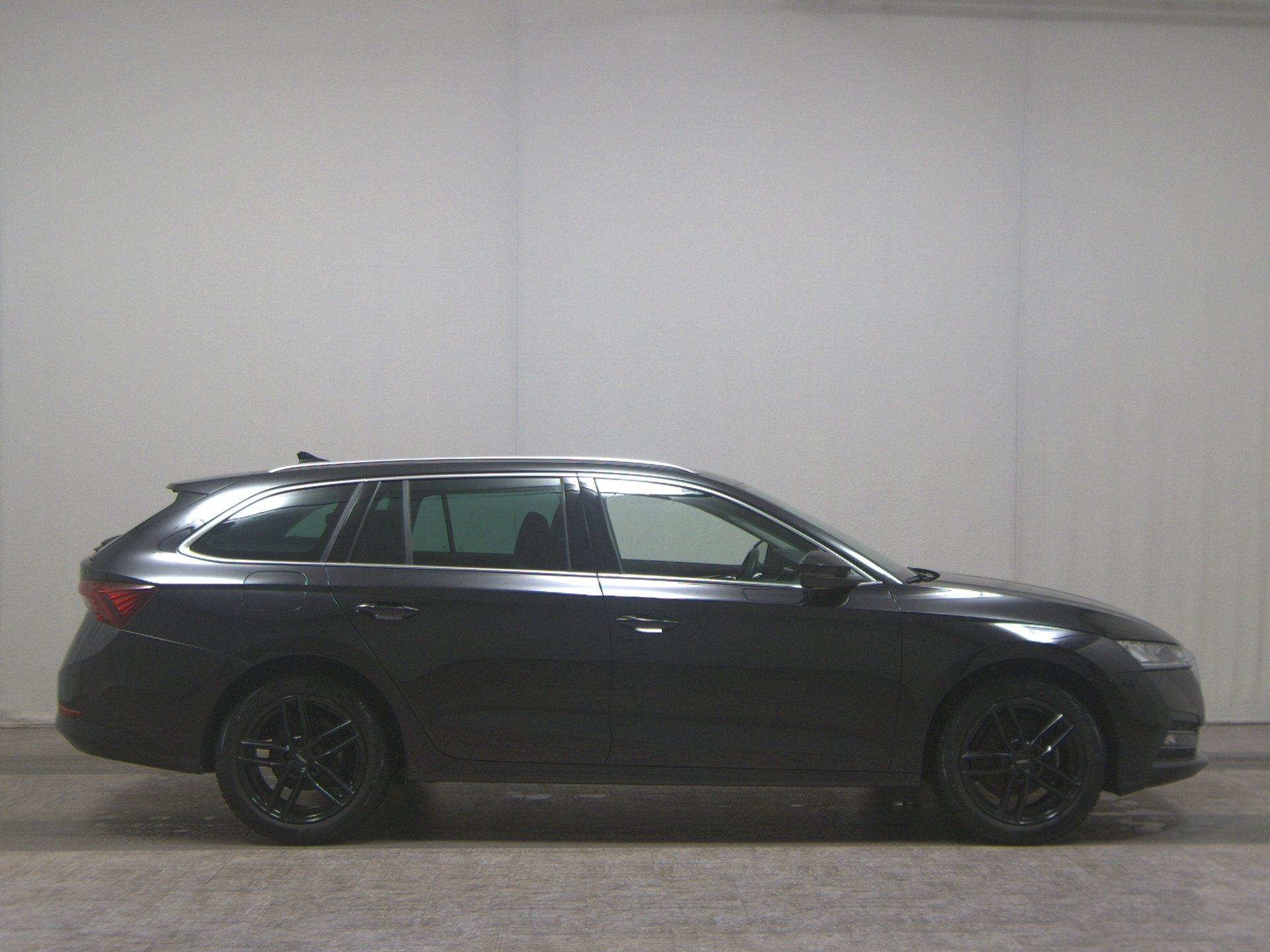 Skoda Octavia Kombi 1.5 TSI Style Navi LED RfK AHK ACC