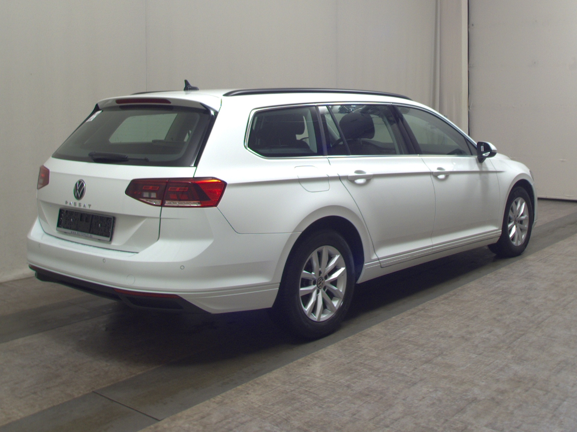Volkswagen Passat Variant 2.0 TDI Business Navi LED AHK RfK 4