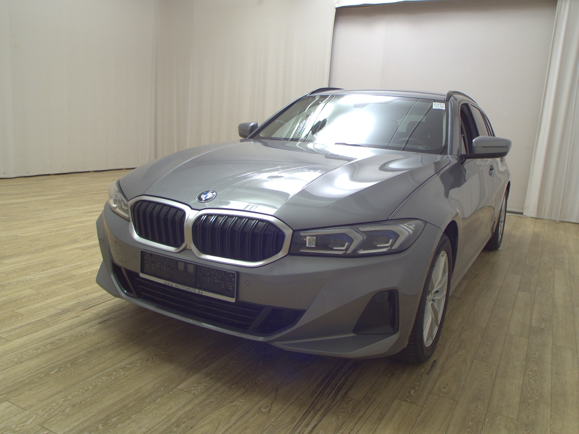 BMW 318iA Touring Navi LED Curved-Pro HuD RFK 2