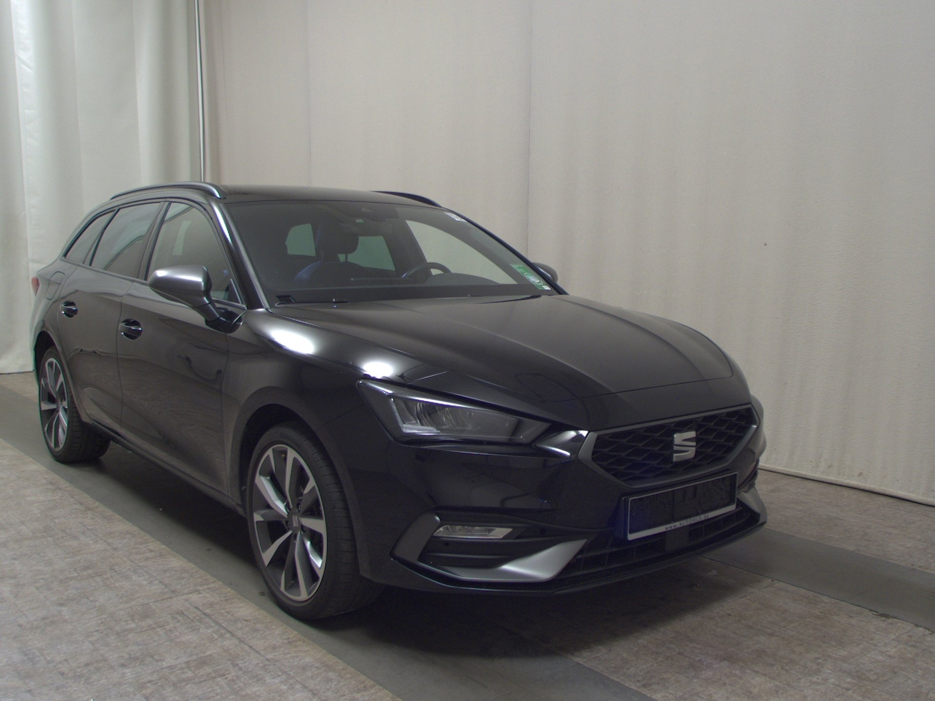 Seat Leon Sportstourer 1.4 e-HYBRID Navi LED AID Shz AHK RFK 3