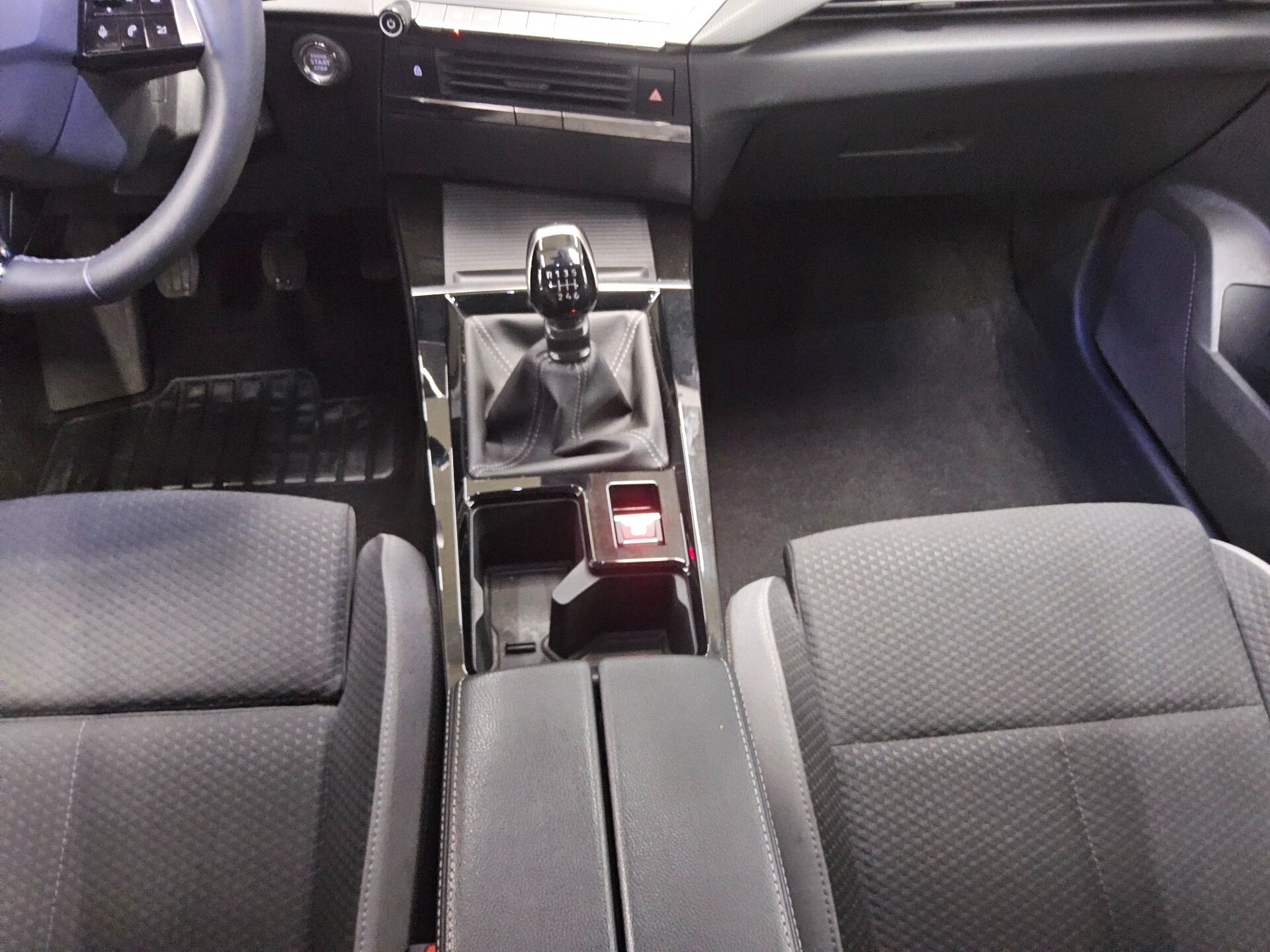 Opel Astra ST 1.5 D Business Ed. LED PDC RfK 180° 6