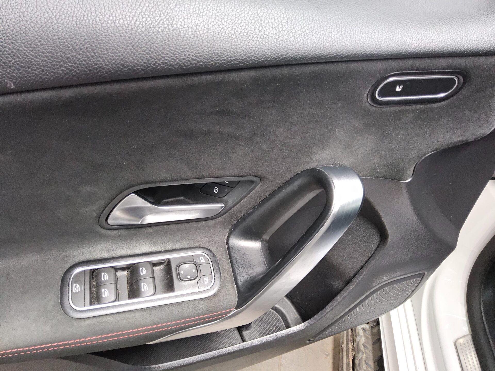 Mercedes-Benz A 200 d AMG-Line Navi LED Rückfahrkamera PDC Shz 9